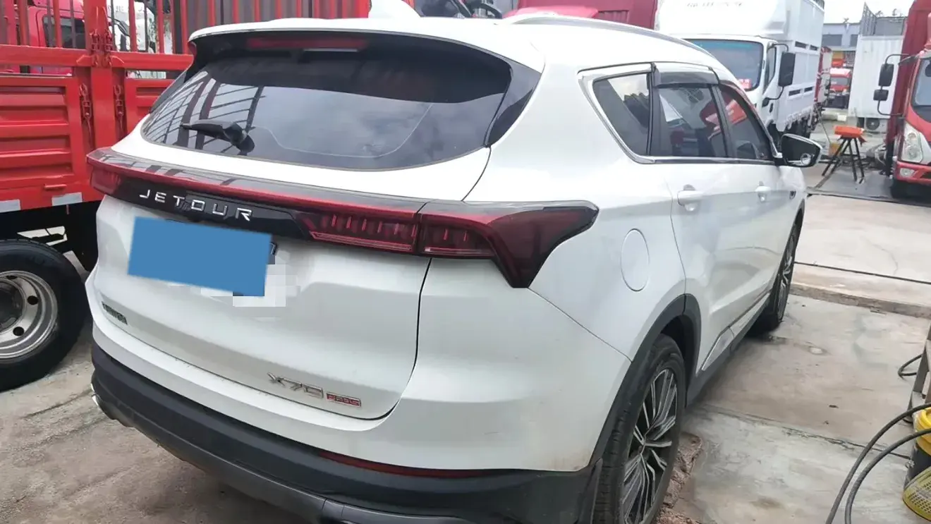 2023 JETOUR X70 thumbnail 4