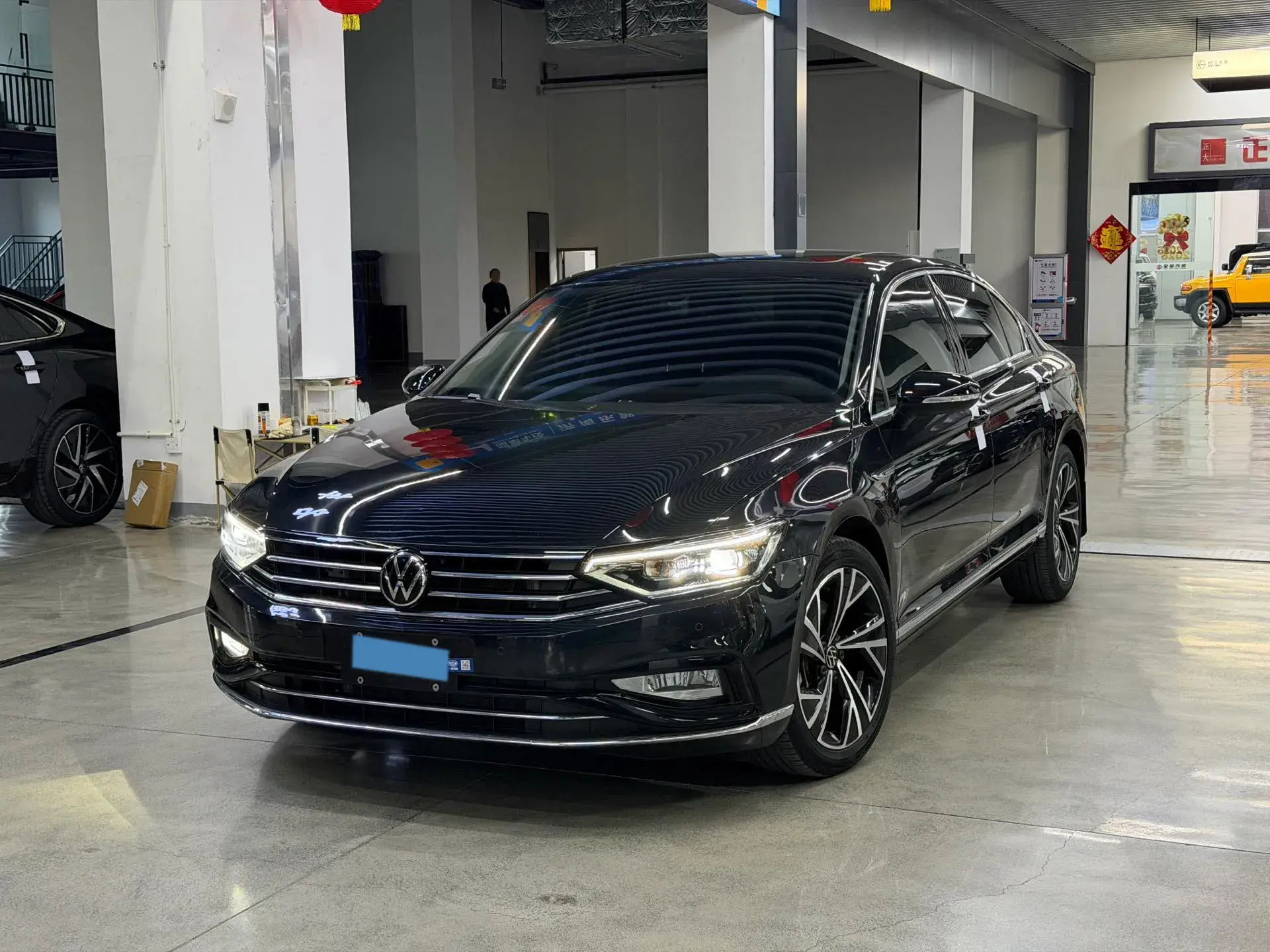 2020 VOLKSWAGEN MAGOTAN view 1