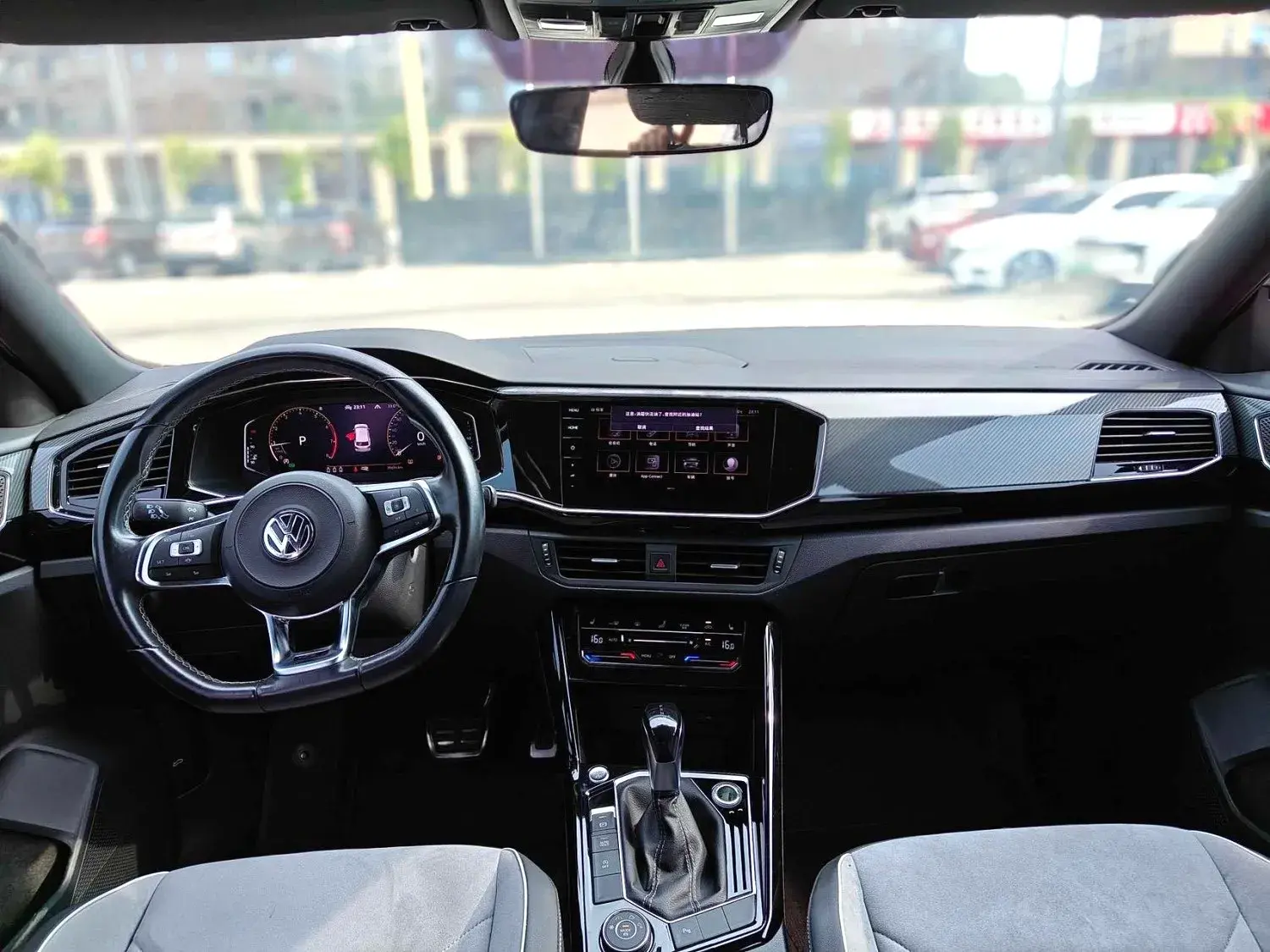 2021 VOLKSWAGEN TAYRON thumbnail 4