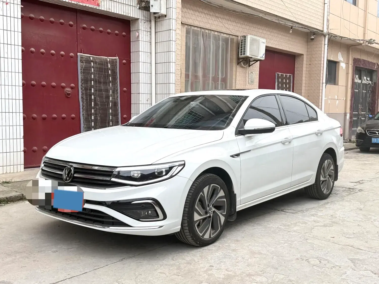 2024 VOLKSWAGEN BORA view 1