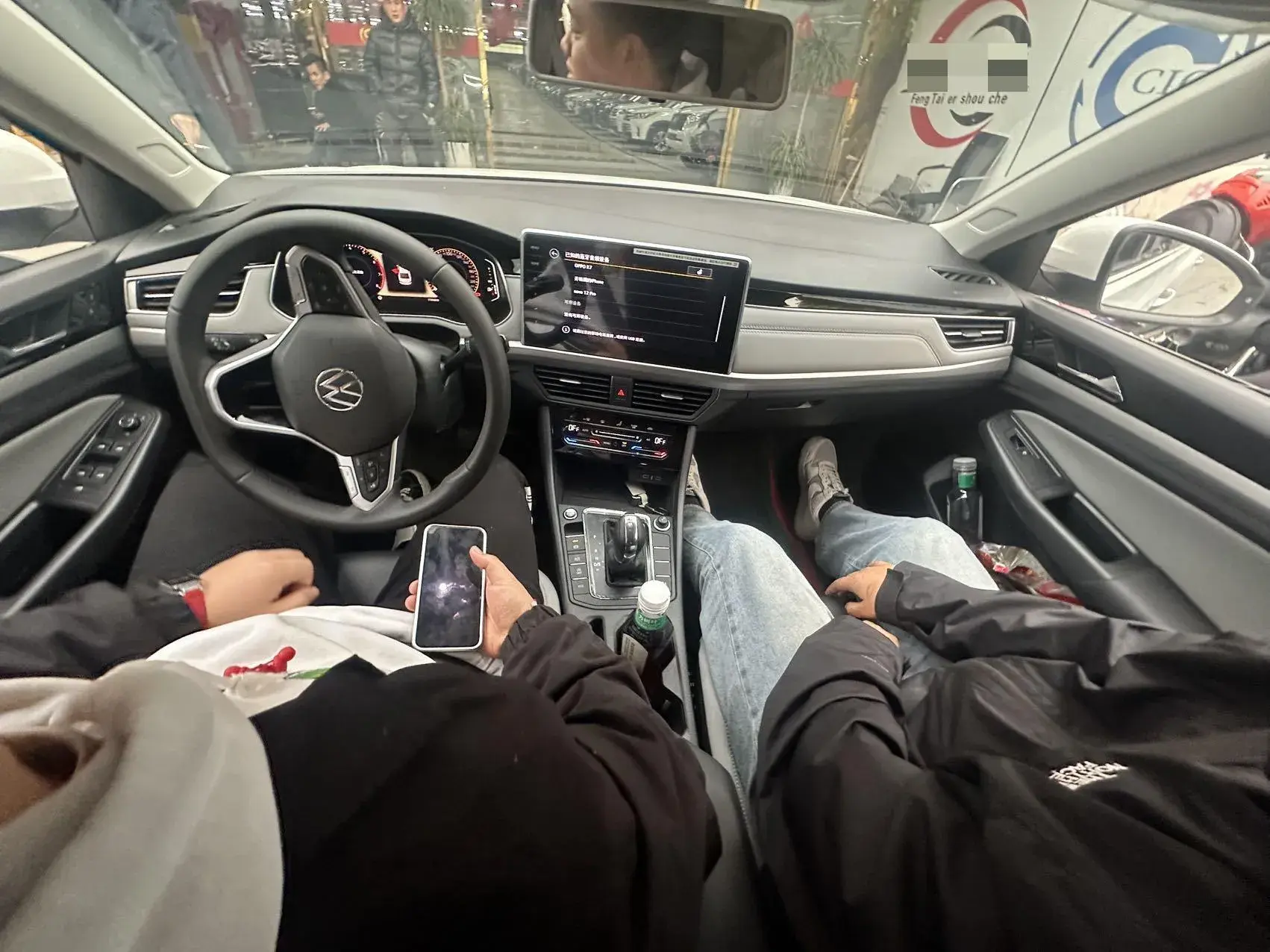 2024 VOLKSWAGEN BORA thumbnail 3