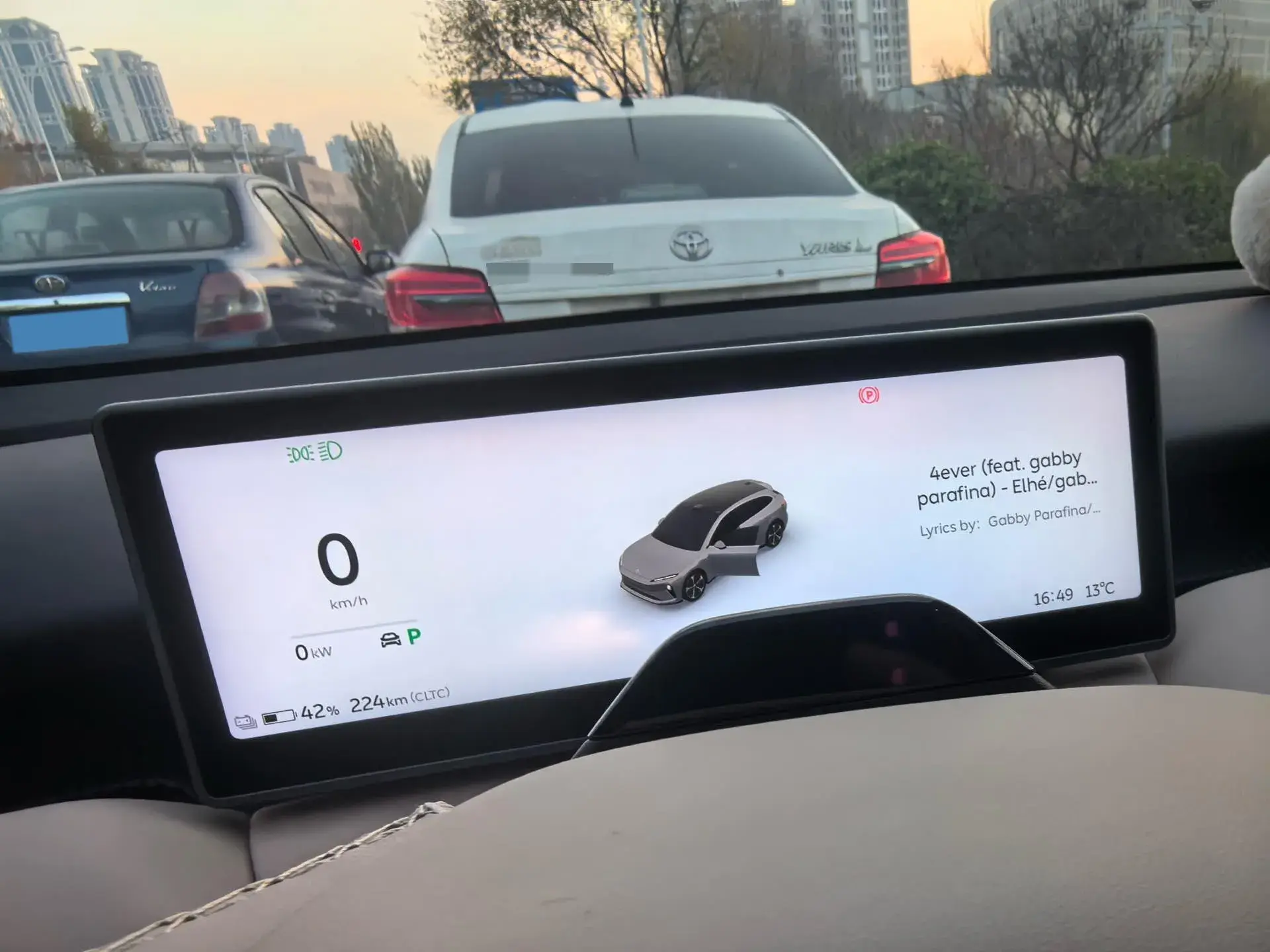 2024 NIO ET5T thumbnail 3