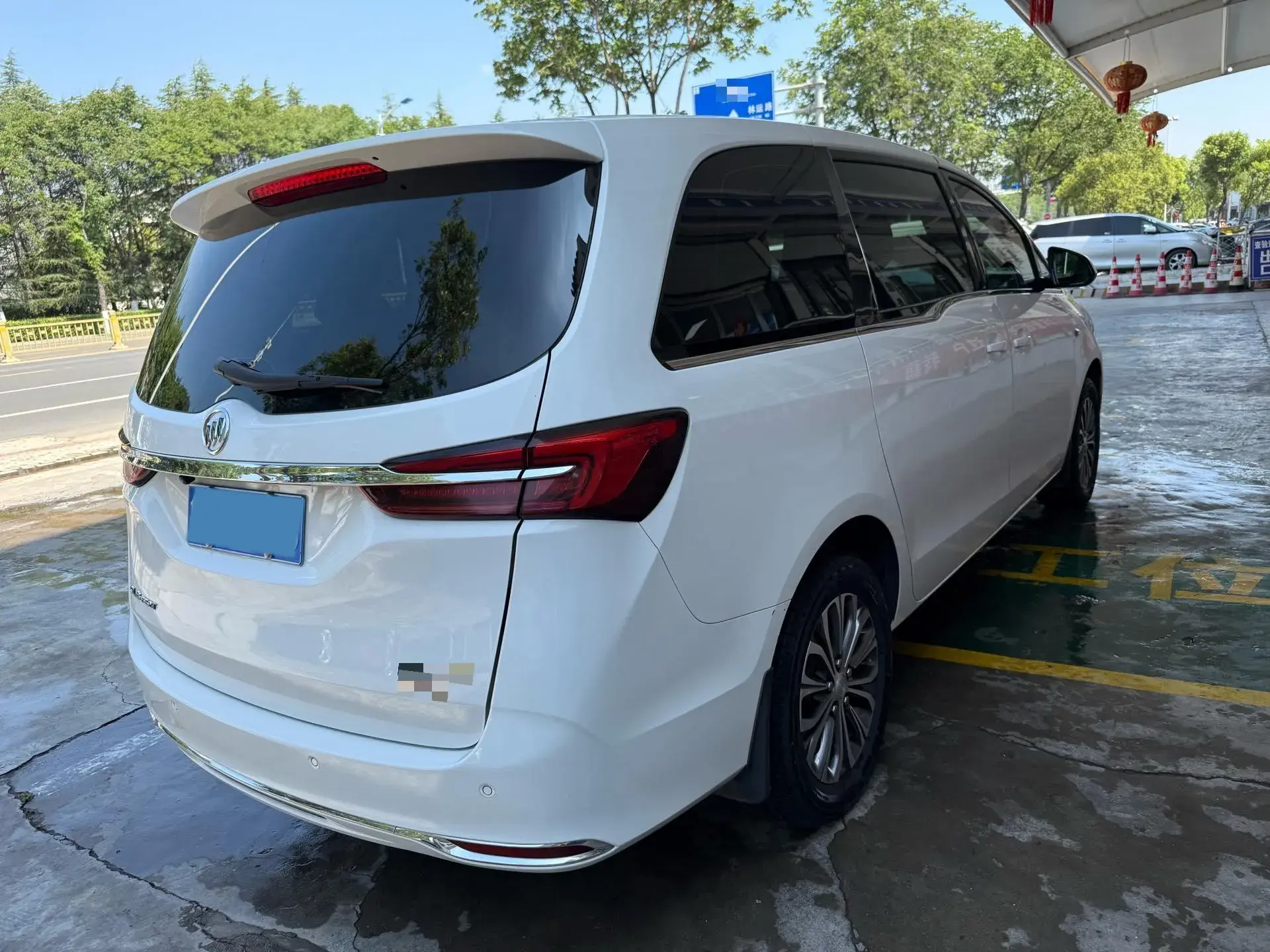 2022 BUICK GL8 thumbnail 4