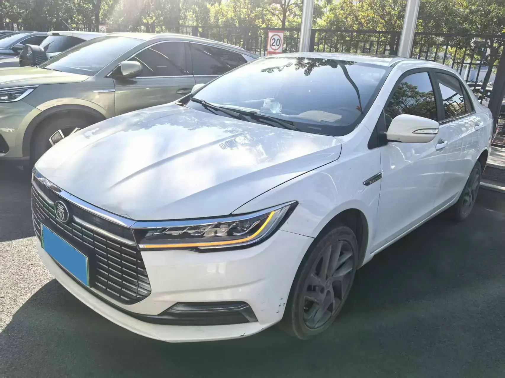 2019 BYD QIN view 1