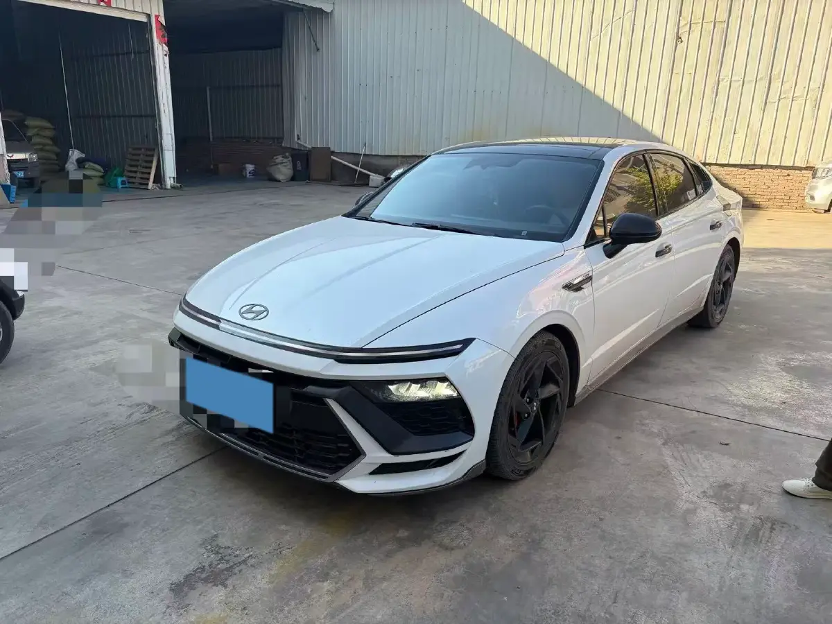 2024 Hyundai Sonata 2.0T 250HP L4 8AT