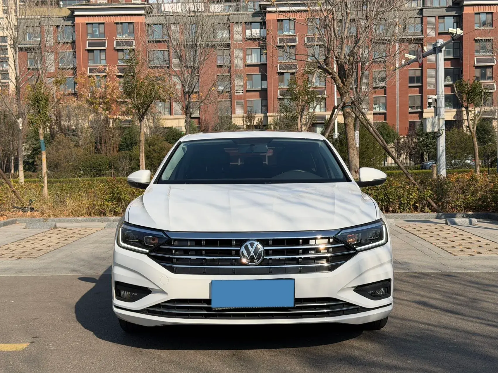 2019 VOLKSWAGEN SAGITAR thumbnail 2