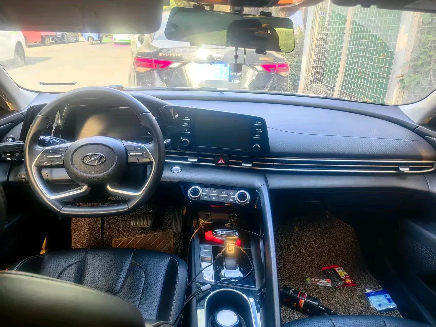 2021 HYUNDAI ELANTRA thumbnail 3