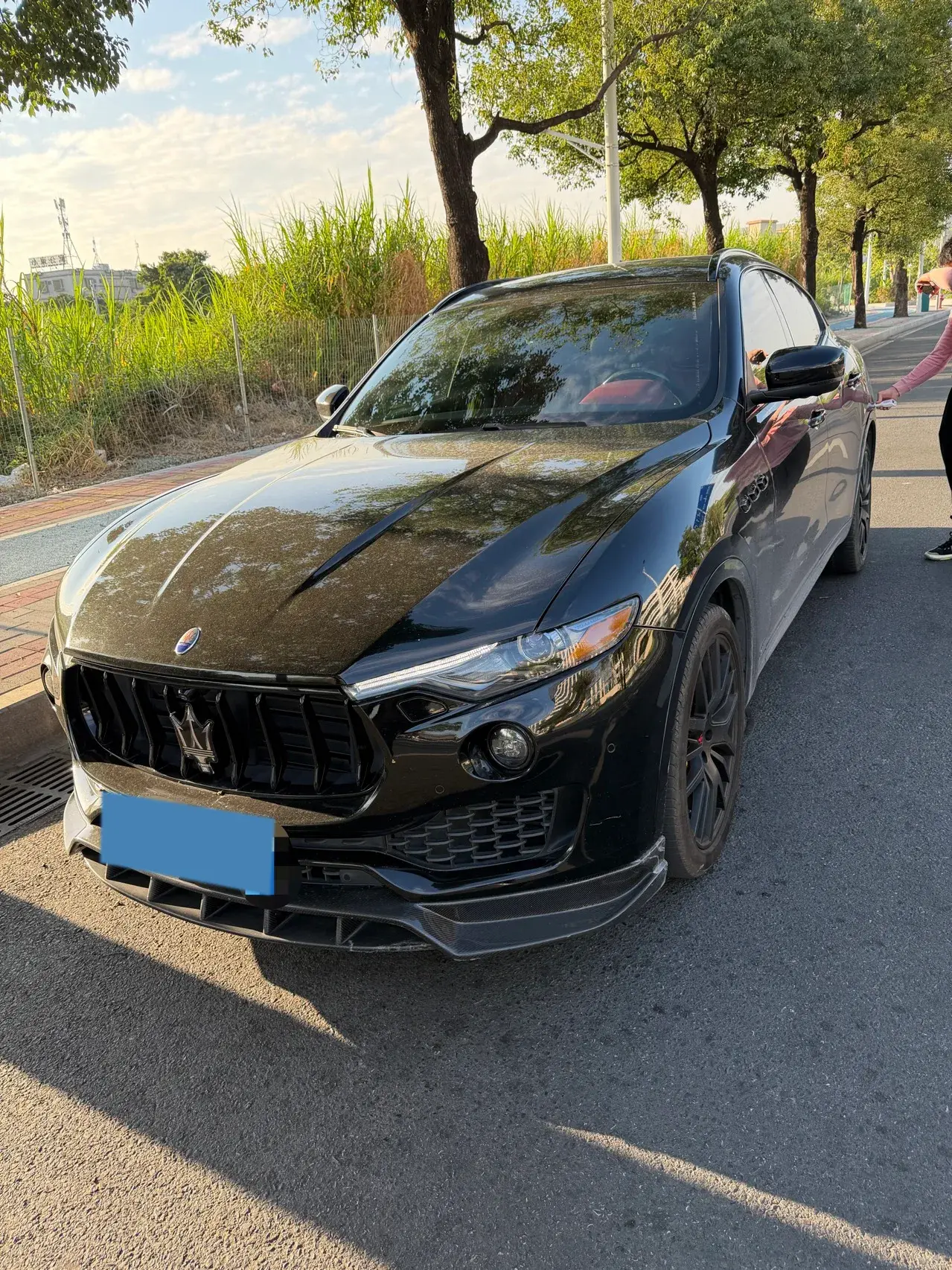 2018 MASERATI LEVANTE view 1