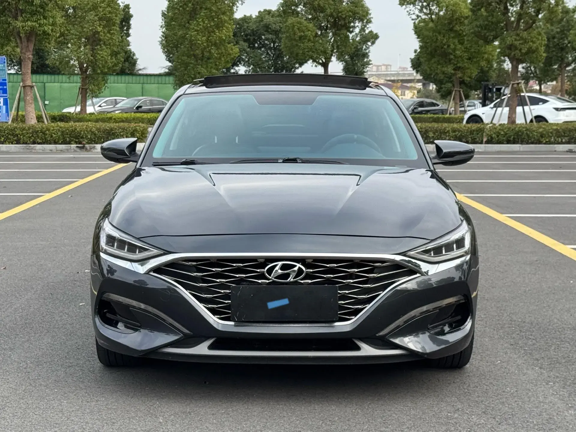 2019 HYUNDAI LA thumbnail 2