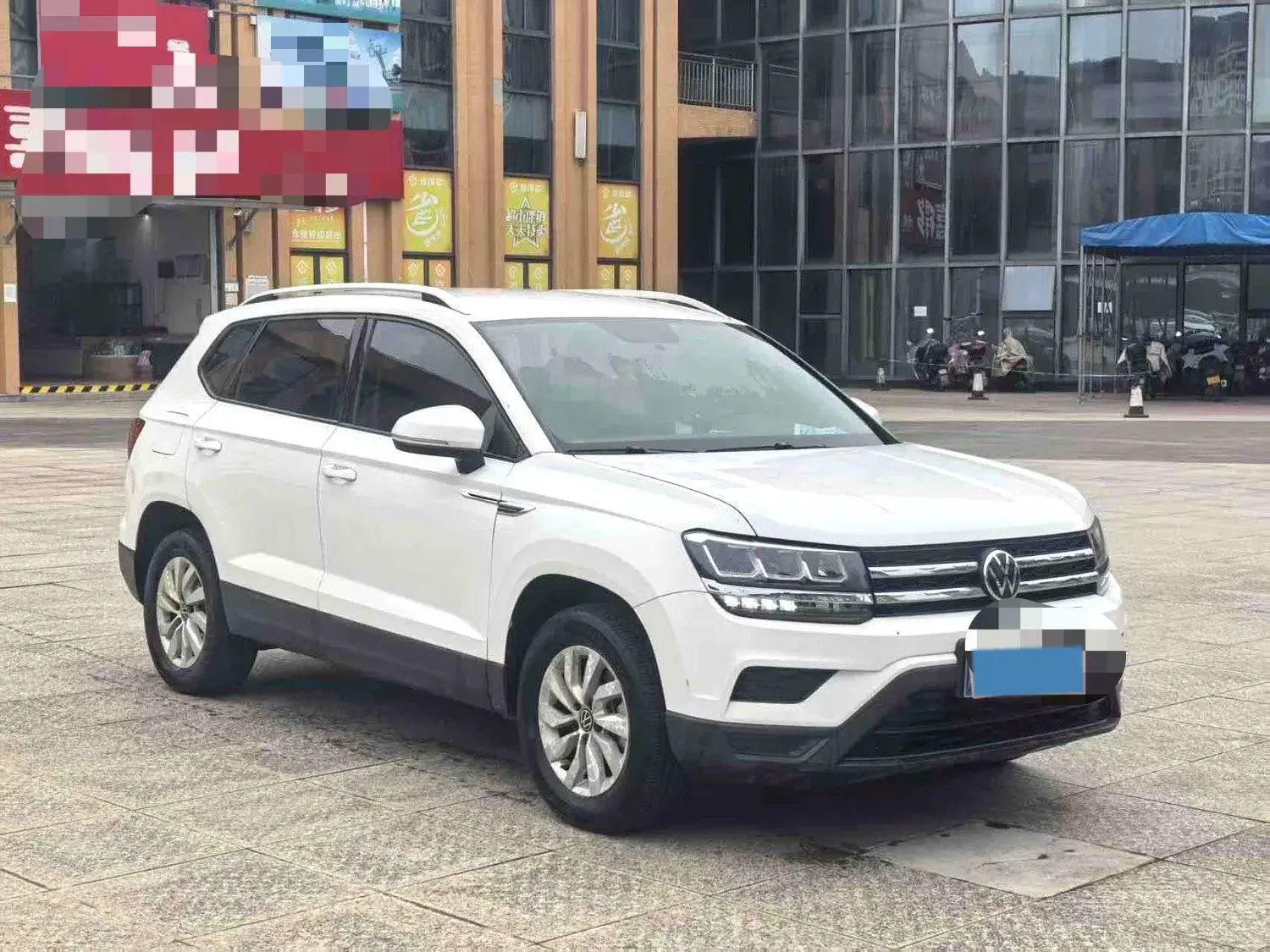 2021 VOLKSWAGEN THARU thumbnail 3