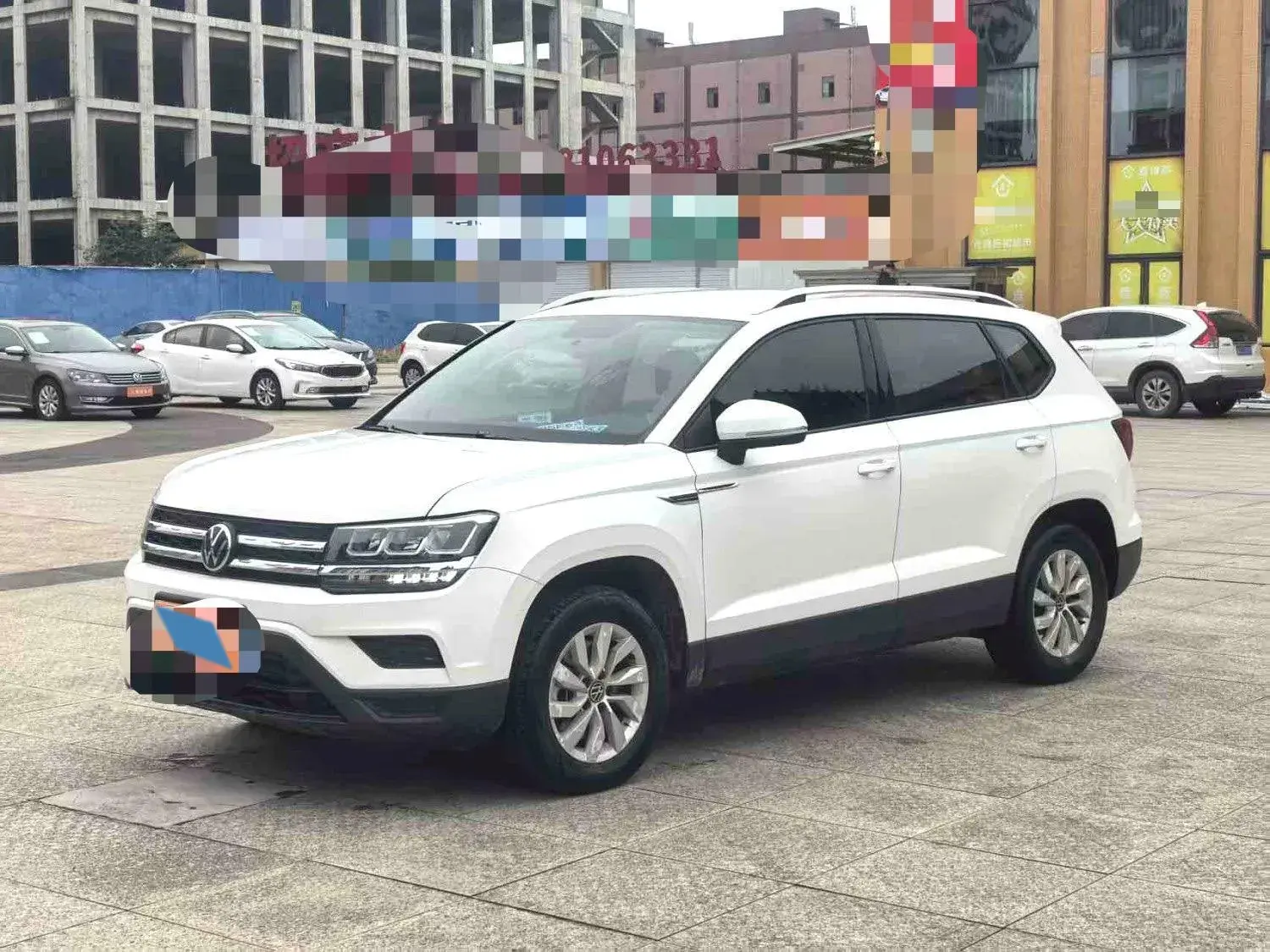 2021 VOLKSWAGEN THARU view 1