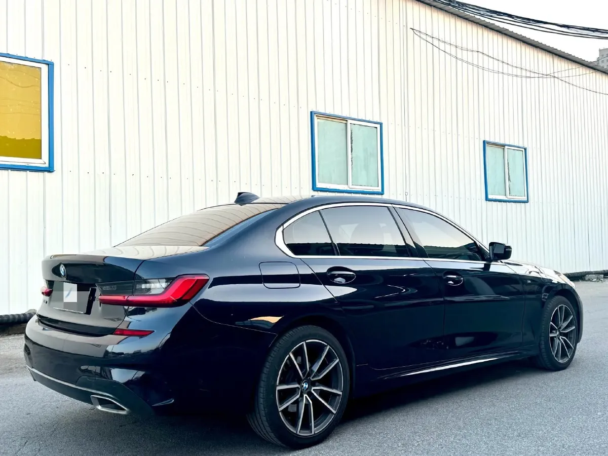 2021 BMW 3 Series 2.0T 184HP L4 8AT,autocango,china used car exporter,china ev exporter,chinese used car exporter,chinese used ev exporter