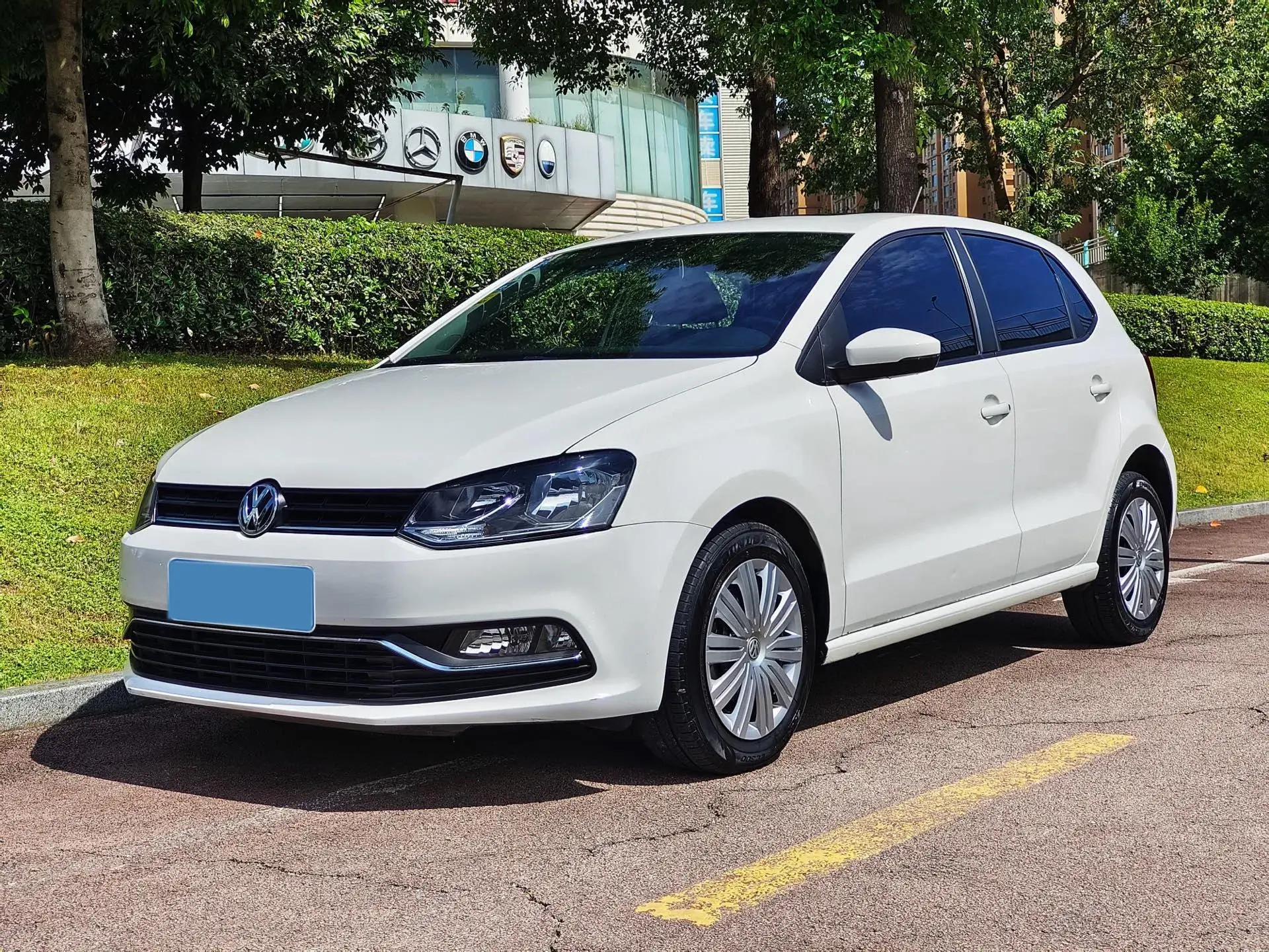 2018 VOLKSWAGEN POLO view 1