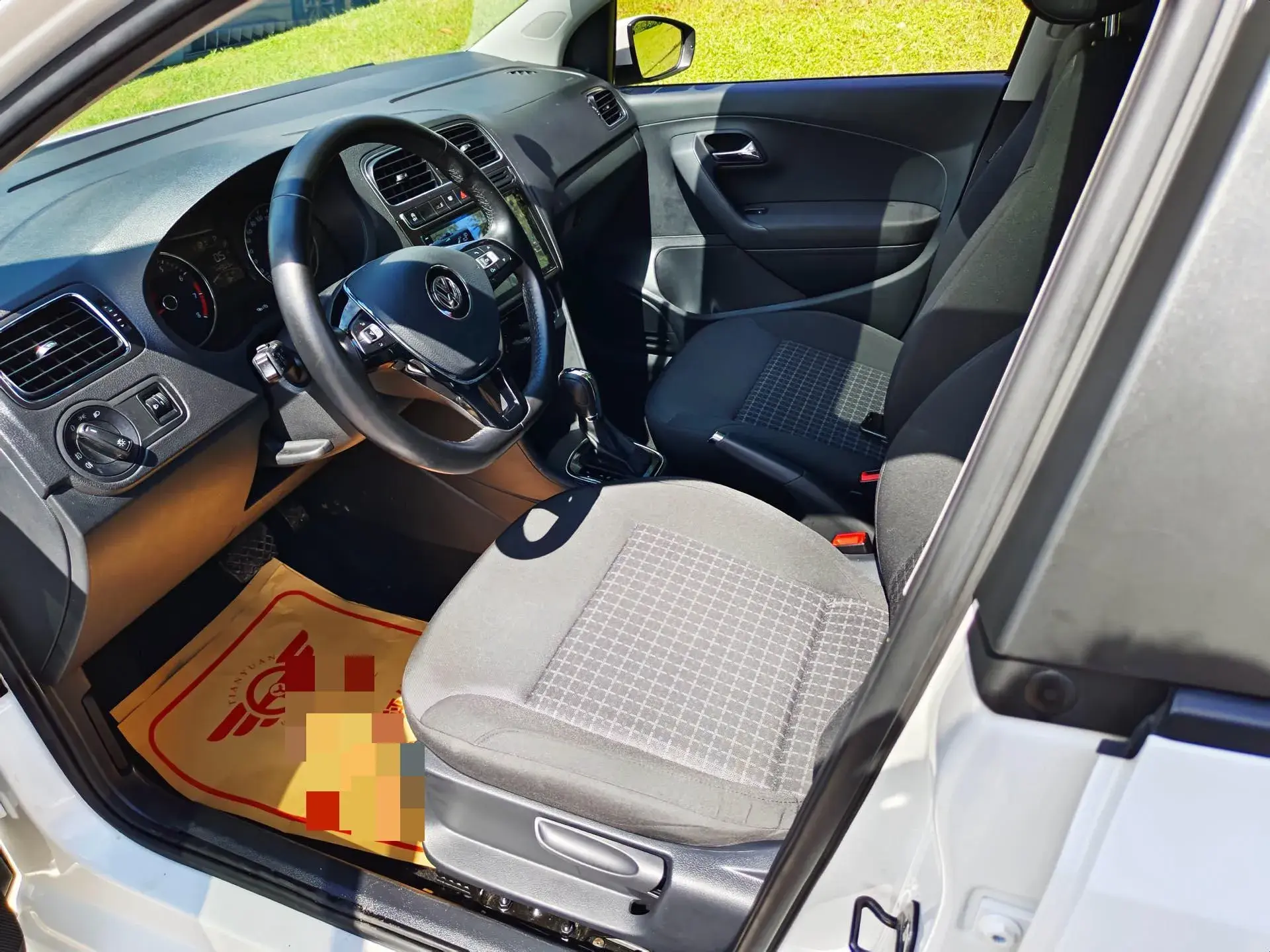 2018 VOLKSWAGEN POLO thumbnail 3