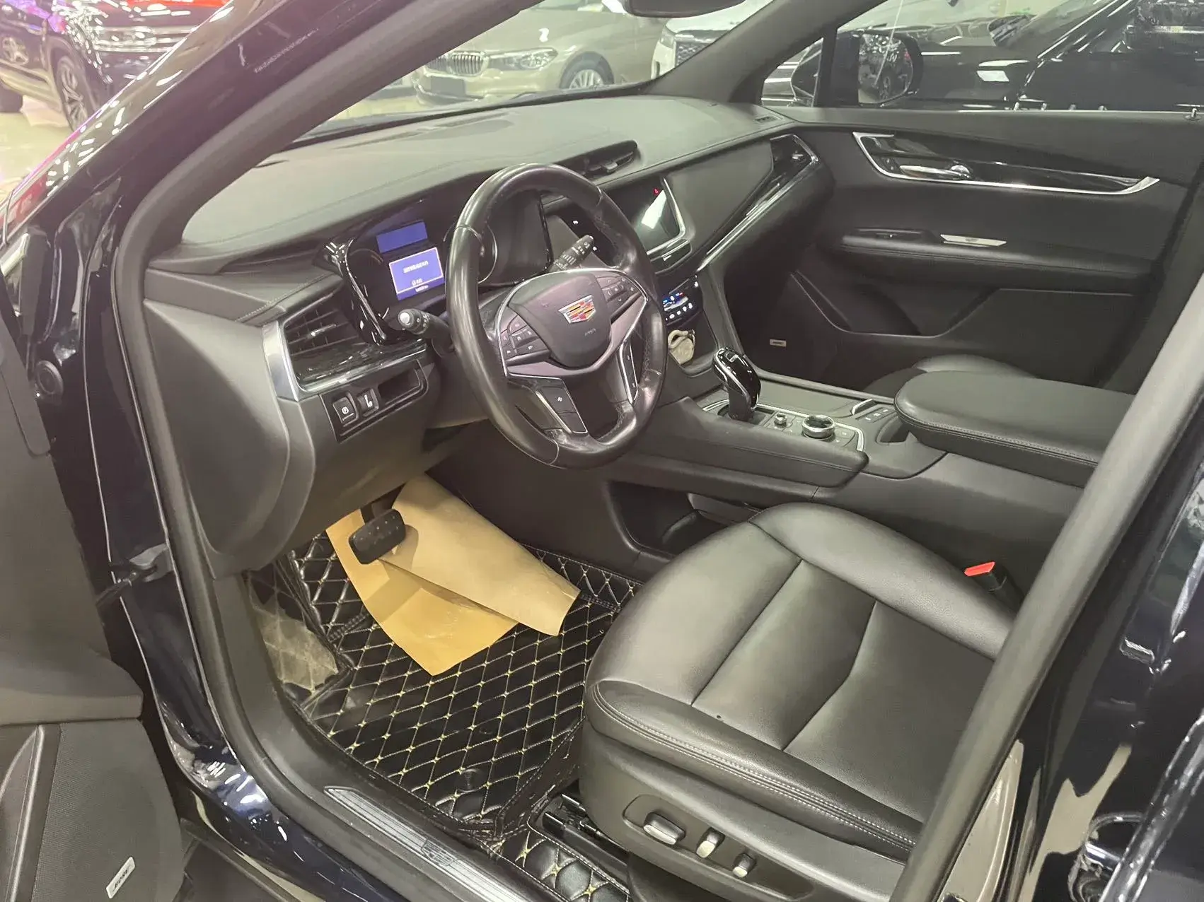 2021 CADILLAC XT5 thumbnail 3