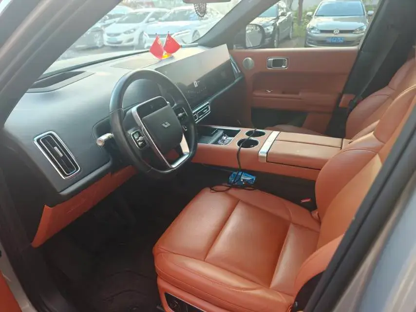 2023 LI L8 thumbnail 4