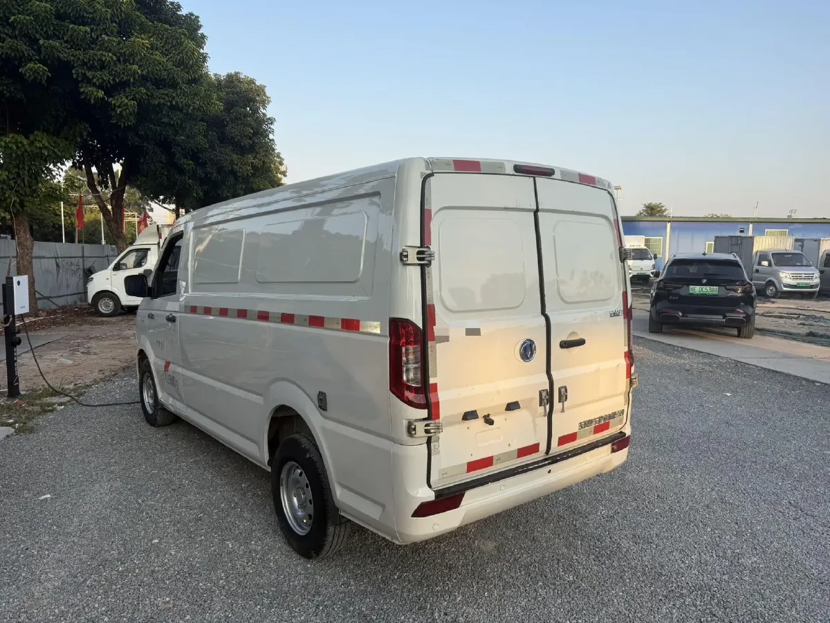 2024 Dongfeng YuFengEM27 BEV 41.86KWH,autocango,china used car exporter,china ev exporter,chinese used car exporter,chinese used ev exporter