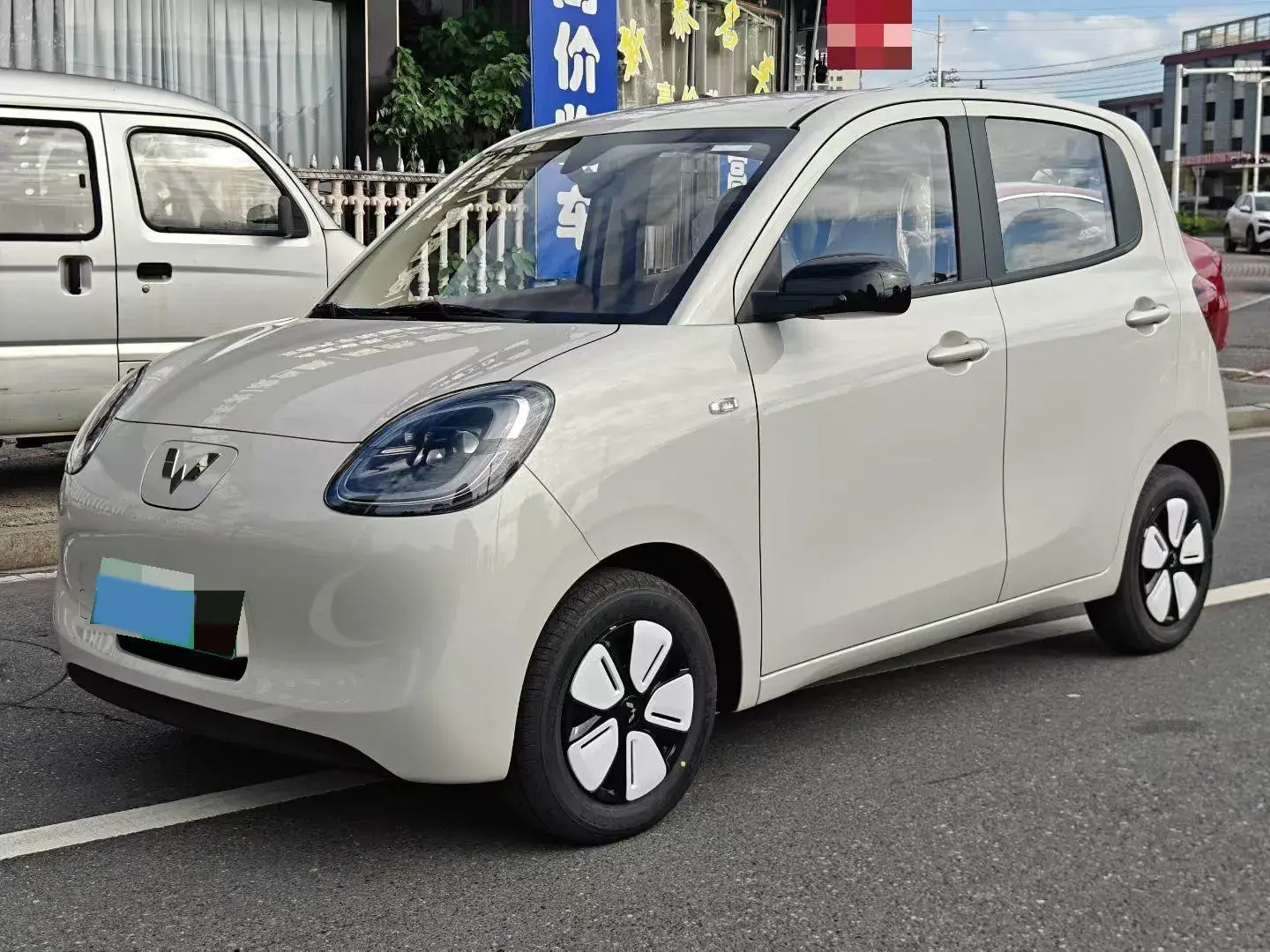 2025 WULING HONGGUANG view 1