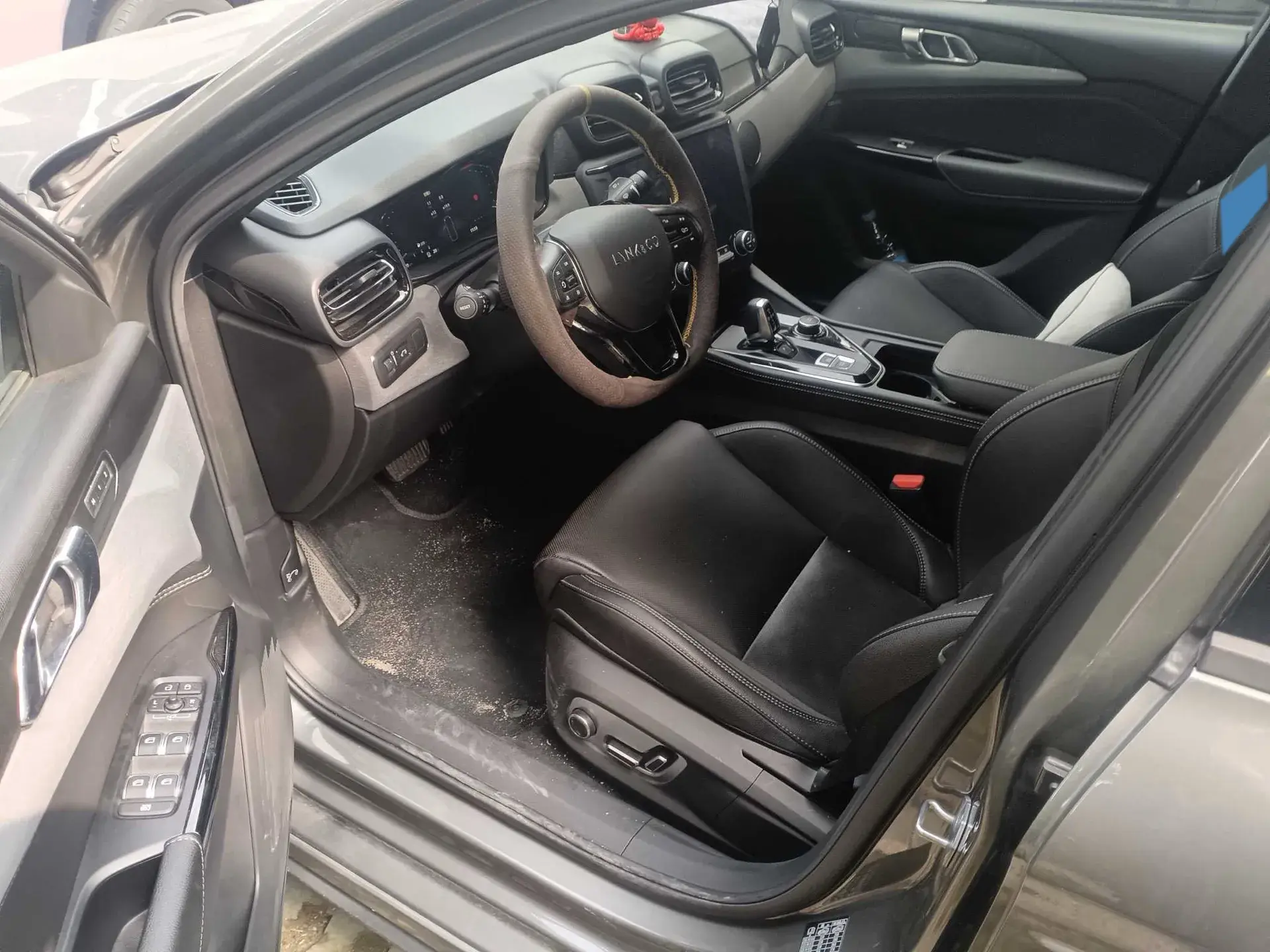 2021 LYNK&CO 03 thumbnail 3