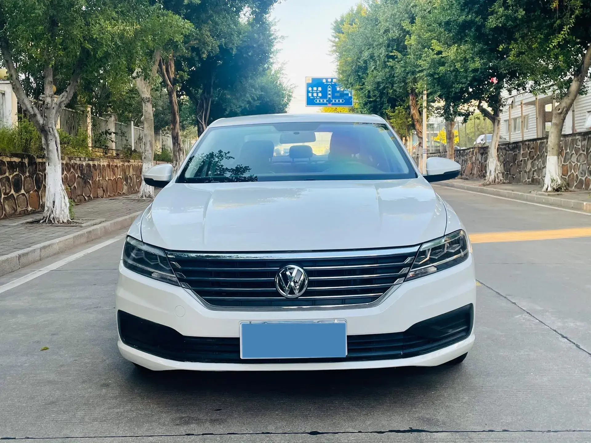 2019 VOLKSWAGEN LAVIDA thumbnail 3