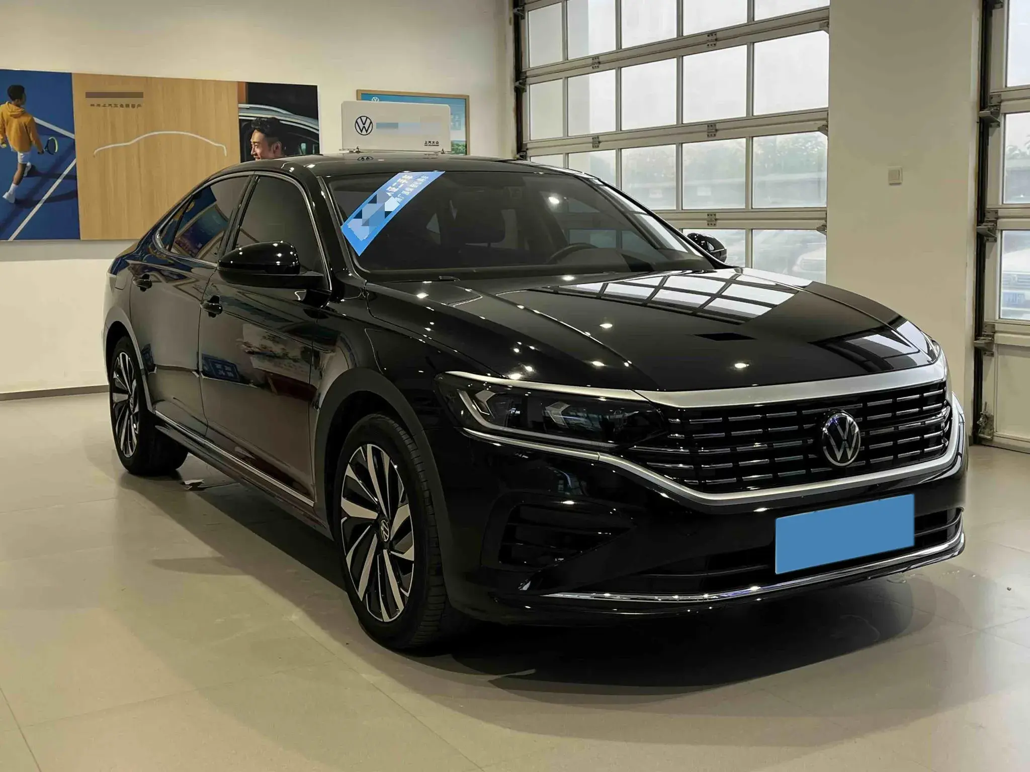 2023 VOLKSWAGEN PASSAT thumbnail 3
