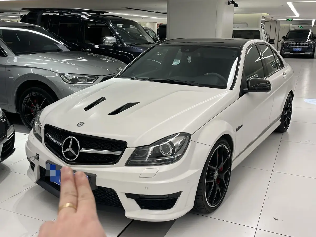 2014 Mercedes-Benz C AMG 6.2L 507HP V8 7AT