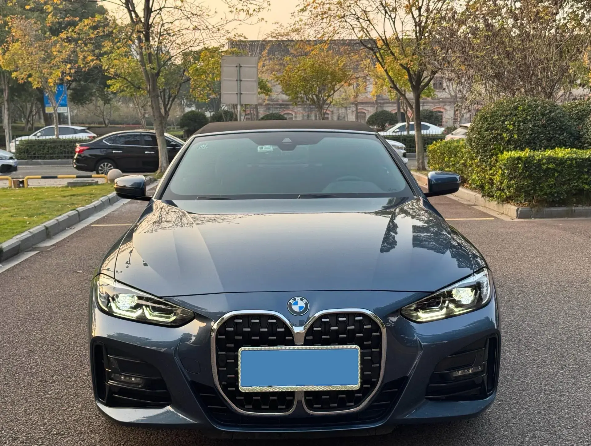 2022 BMW 4 thumbnail 2