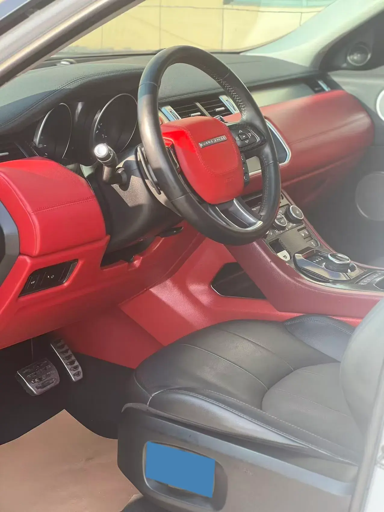 2018 LAND ROVER thumbnail 4