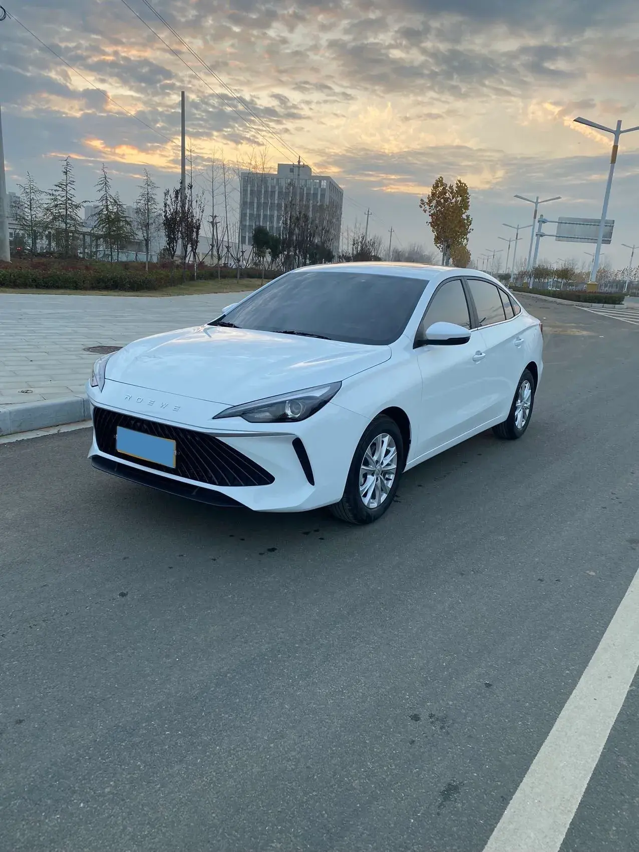 2023 ROEWE I5 view 1