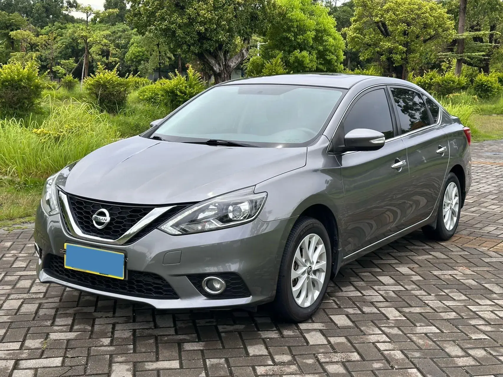 2019 NISSAN SYLPHY view 1