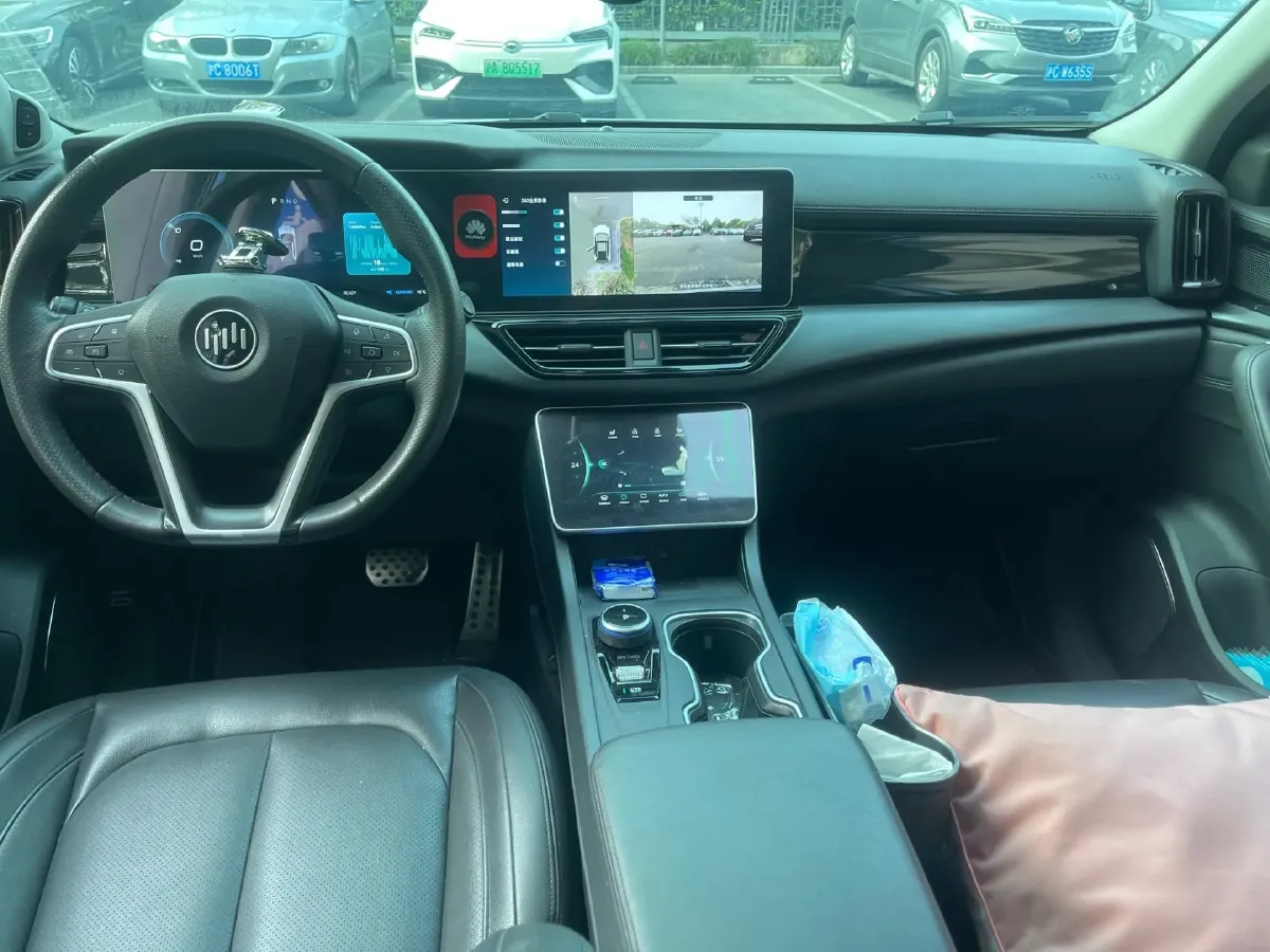 2021 Weltmeister W6 BEV 66.231KWH,autocango,china used car exporter,china ev exporter,chinese used car exporter,chinese used ev exporter