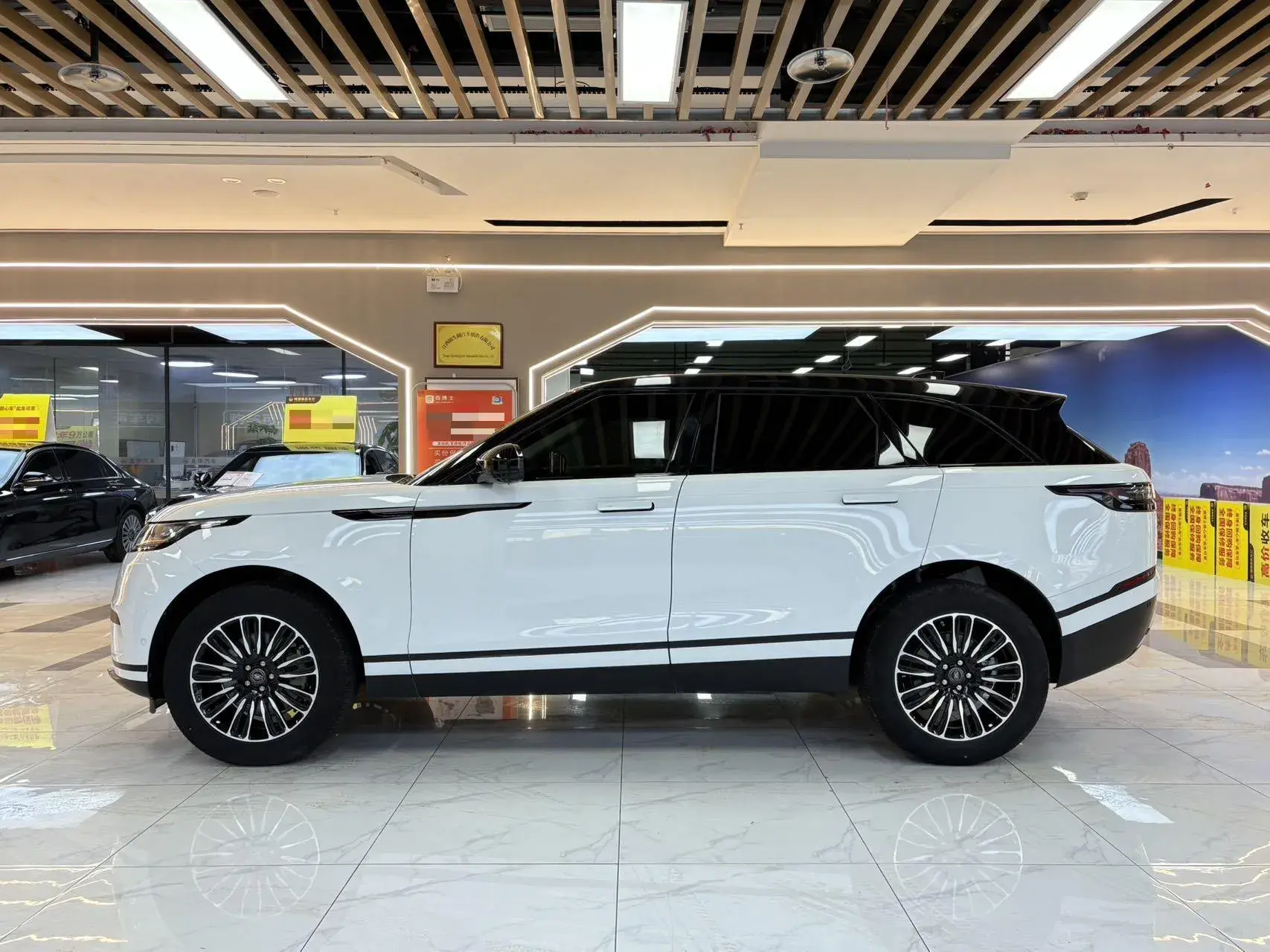 2024 LAND ROVER thumbnail 2