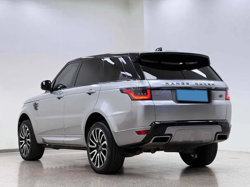 2019 LAND ROVER thumbnail 3