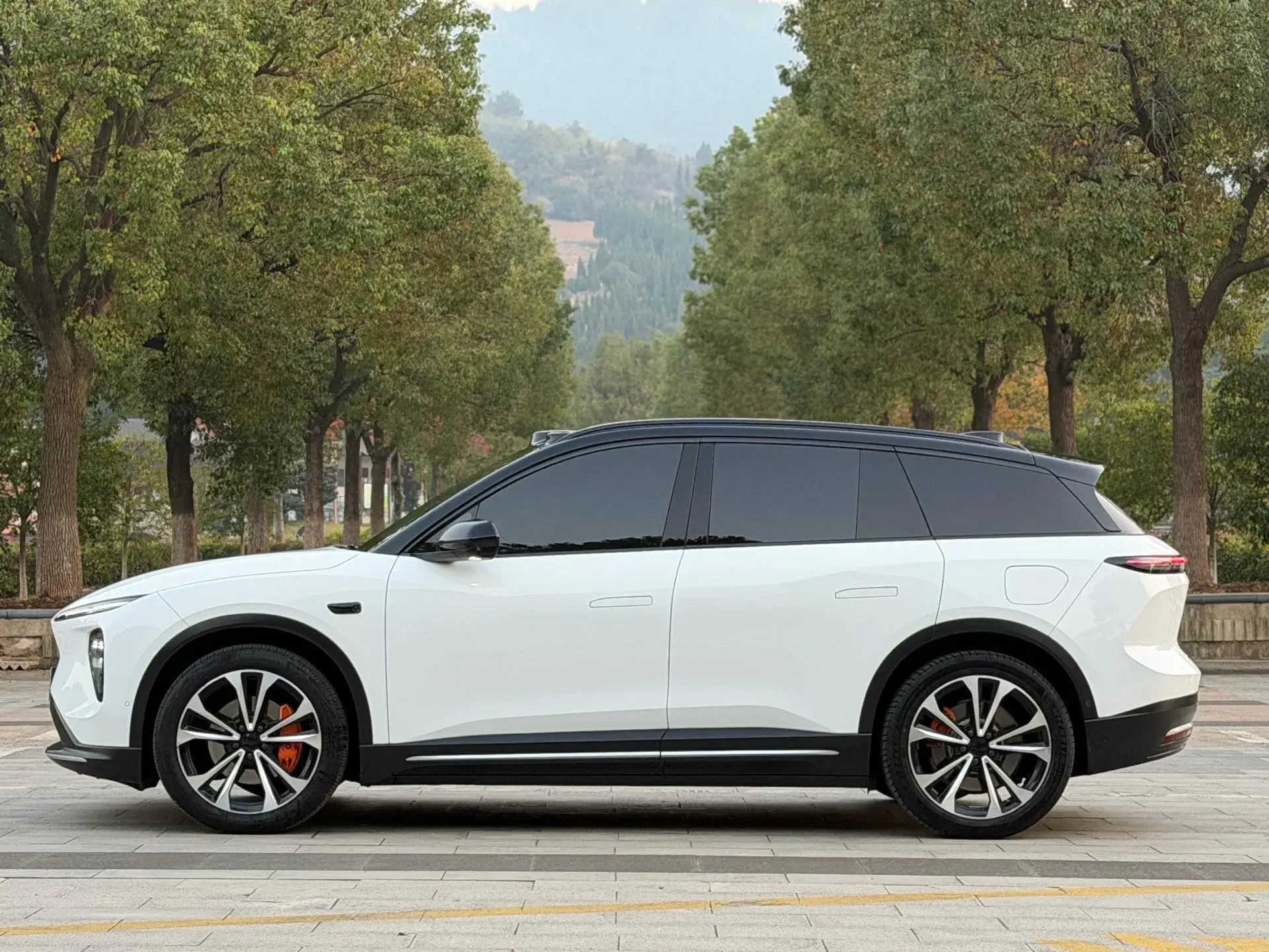 2023 NIO ES6 thumbnail 4