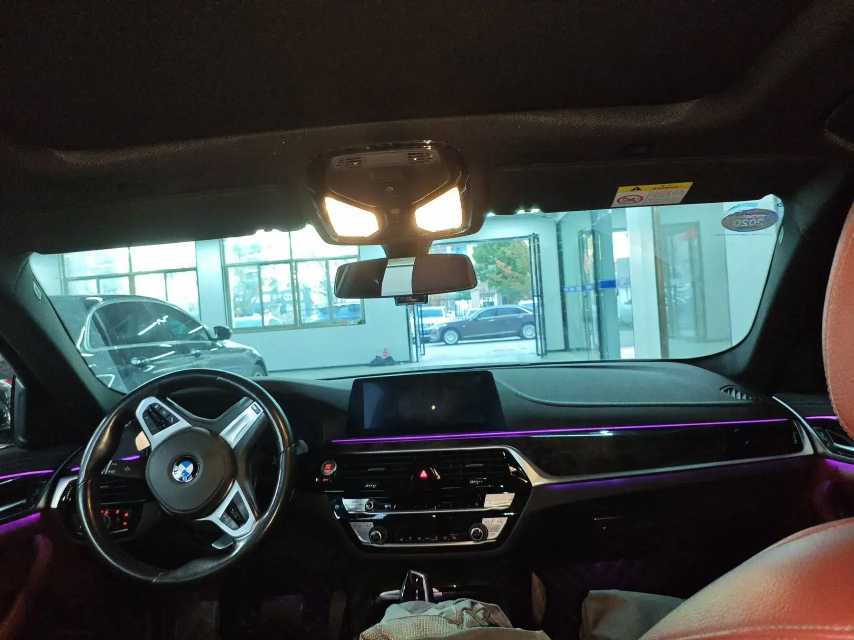 2020 BMW 5 thumbnail 3