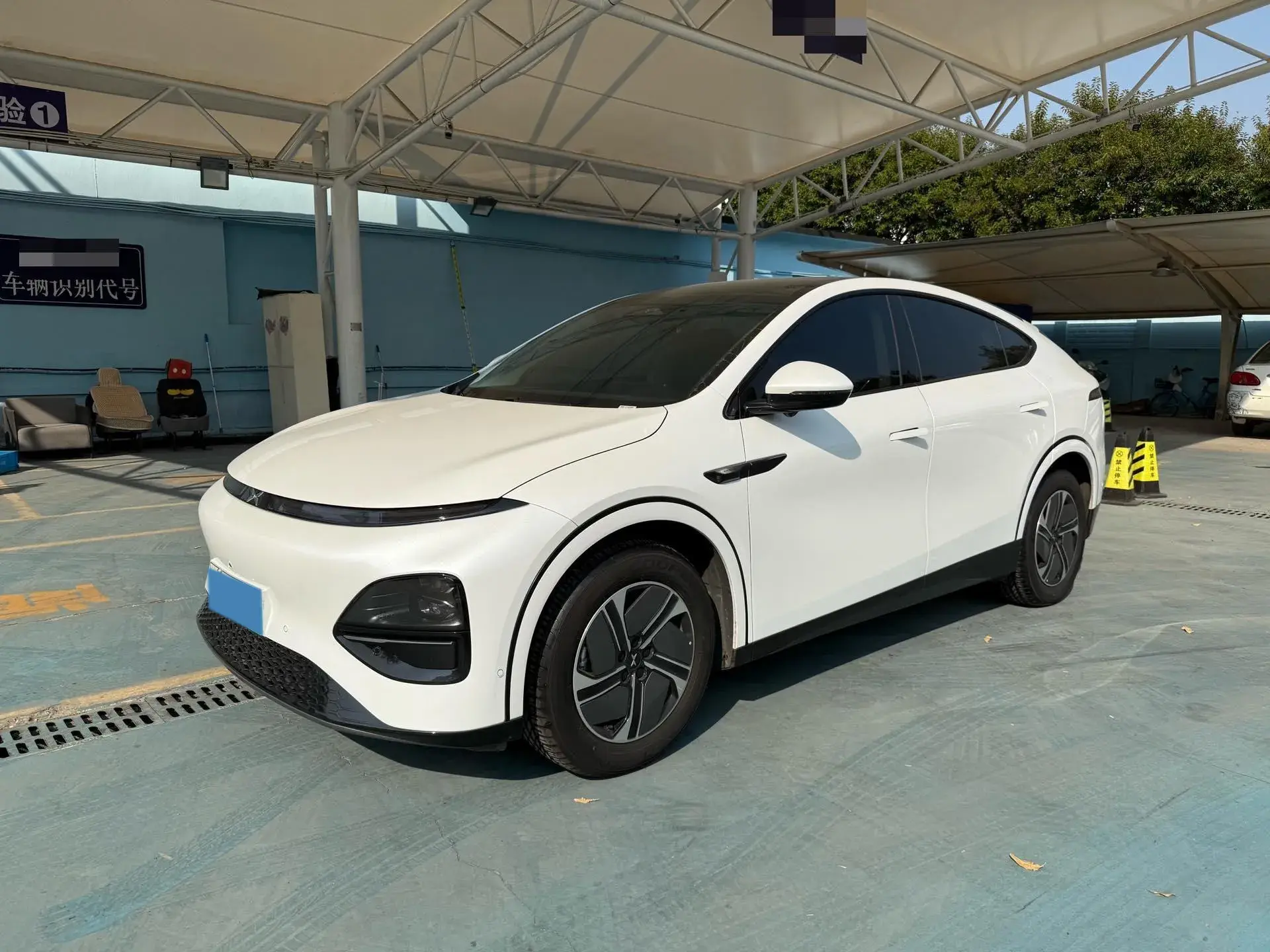 2023 XPENG G6 view 1