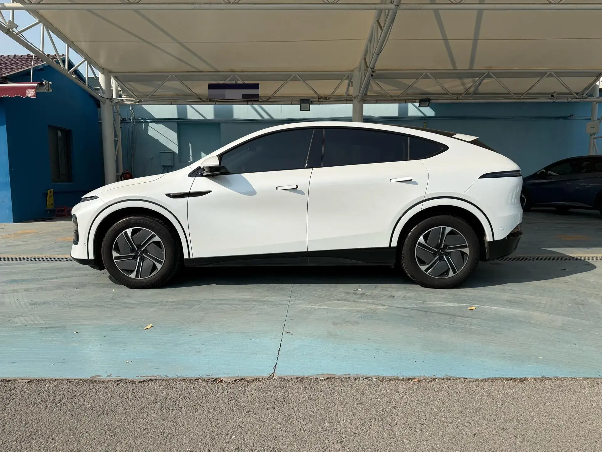 2023 XPENG G6 thumbnail 3