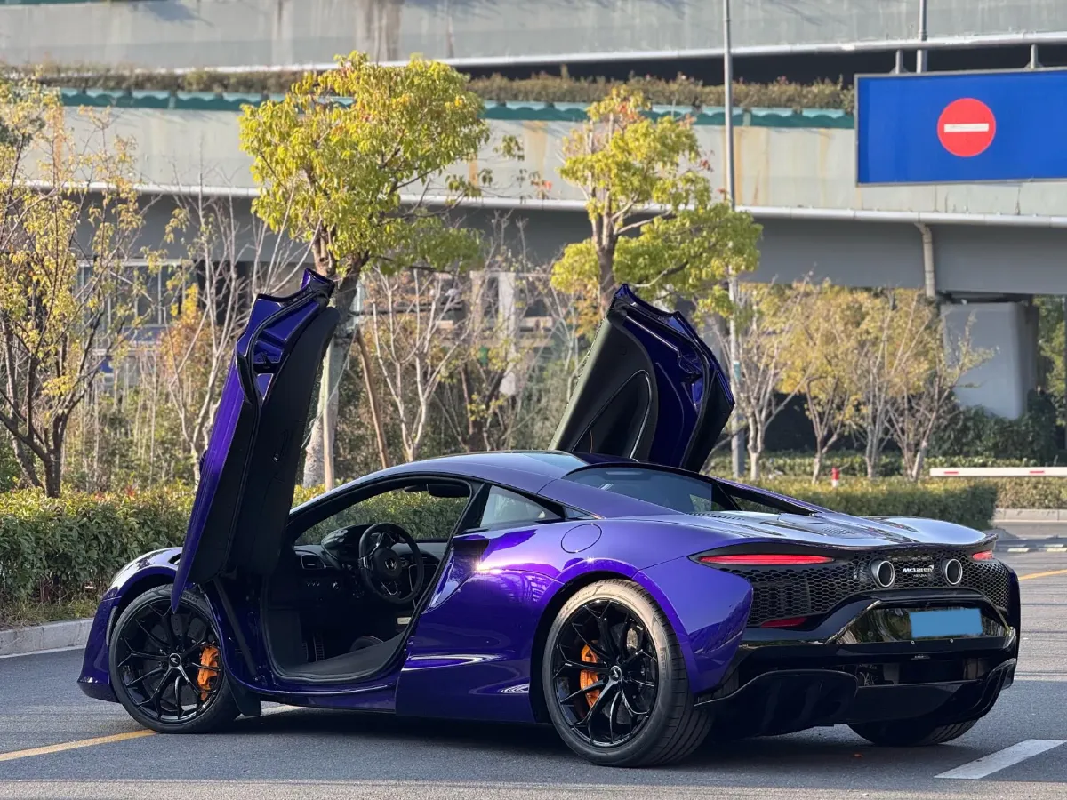 2023 McLaren Artura 3.0T 585HP V6 8DCT PHEV 7.4KWH,autocango,china used car exporter,china ev exporter,chinese used car exporter,chinese used ev exporter