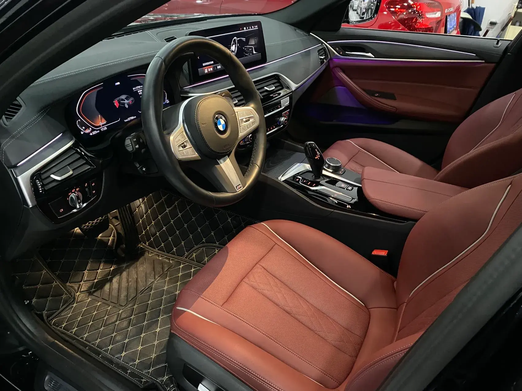 2023 BMW 5 thumbnail 4