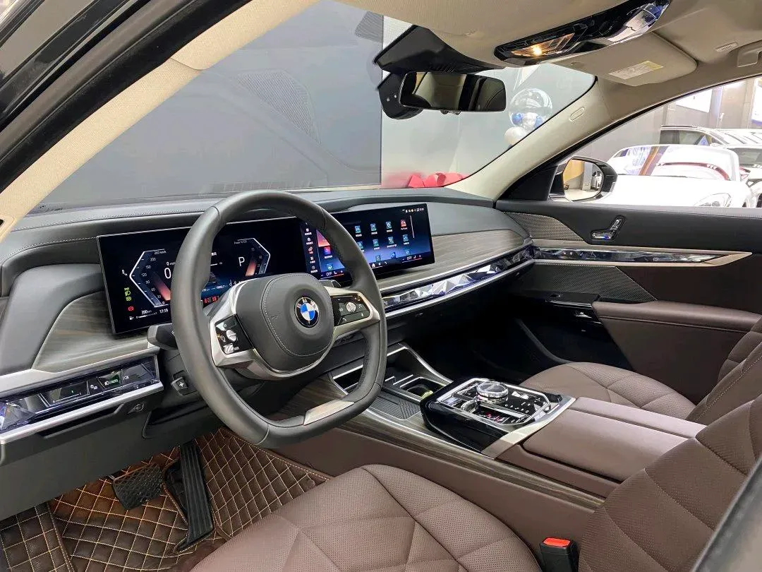 2023 BMW 7 Series 3.0T 272HP L6 8AT,autocango,china used car exporter,china ev exporter,chinese used car exporter,chinese used ev exporter