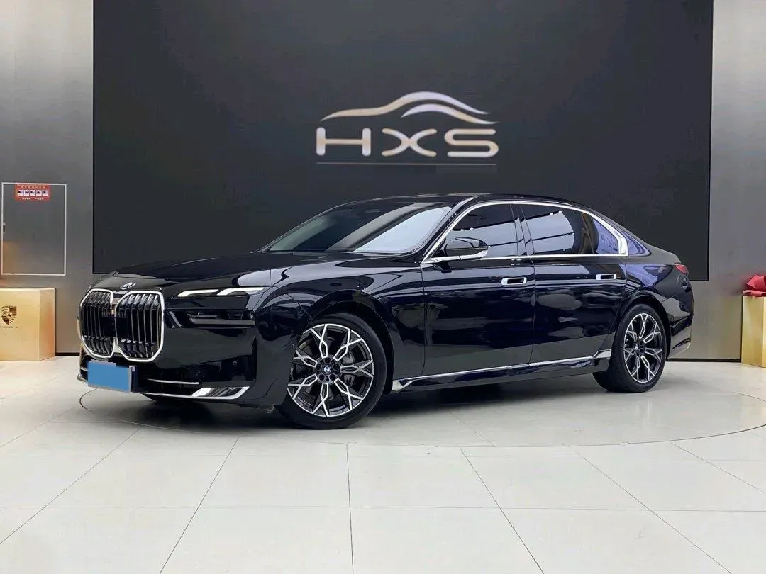 2023 BMW 7 Series 3.0T 272HP L6 8AT,autocango,china used car exporter,china ev exporter,chinese used car exporter,chinese used ev exporter
