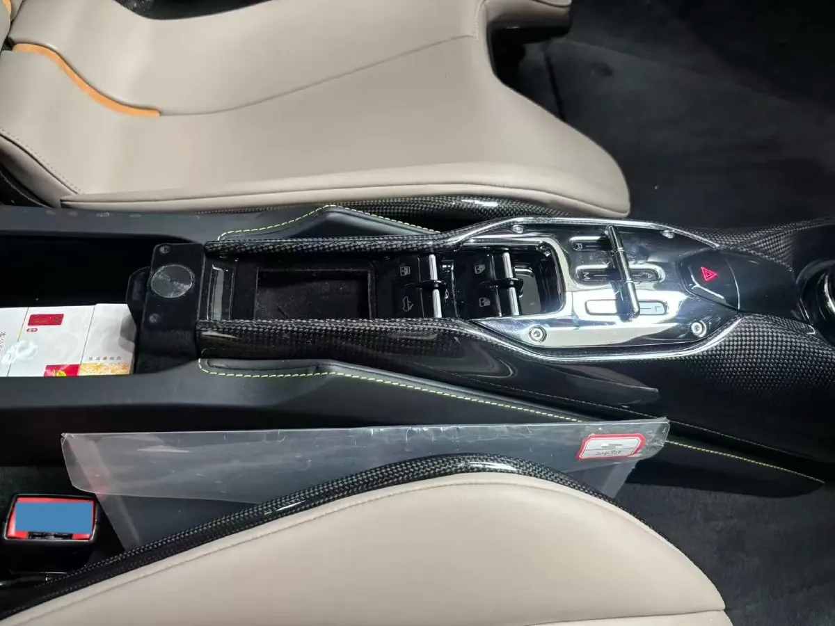 2020 Ferrari SF90 3.9T 781HP V8 8DCT PHEV 7.9KWH,autocango,china used car exporter,china ev exporter,chinese used car exporter,chinese used ev exporter