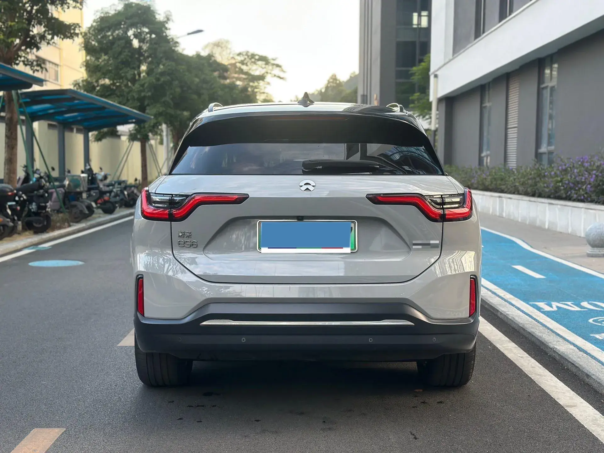 2020 NIO ES6 thumbnail 4