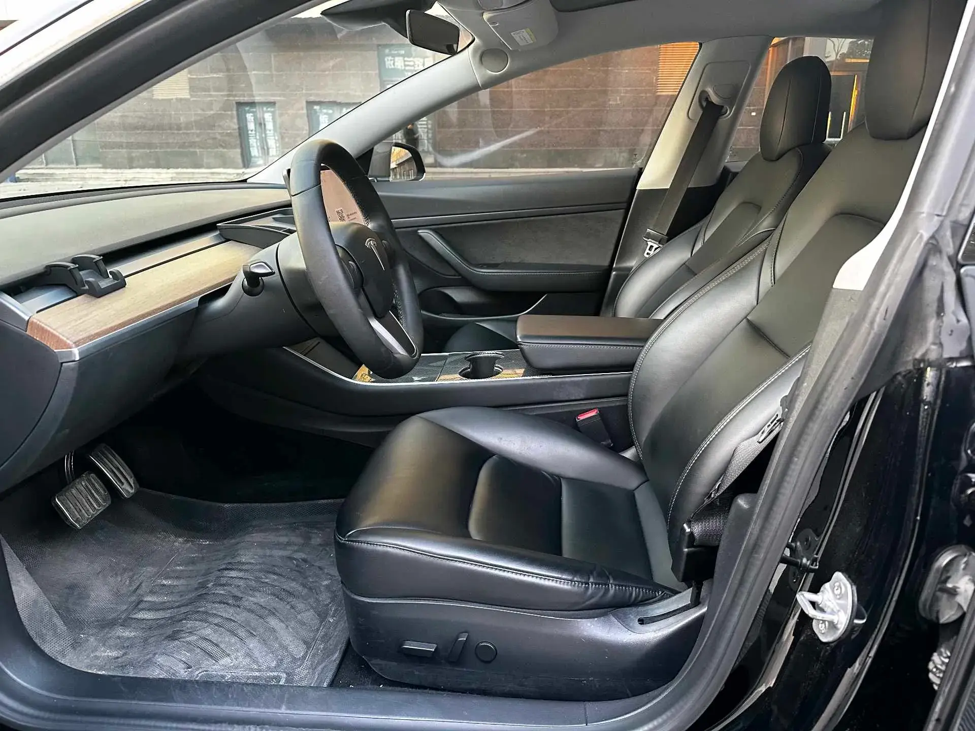 2019 TESLA MODEL thumbnail 4