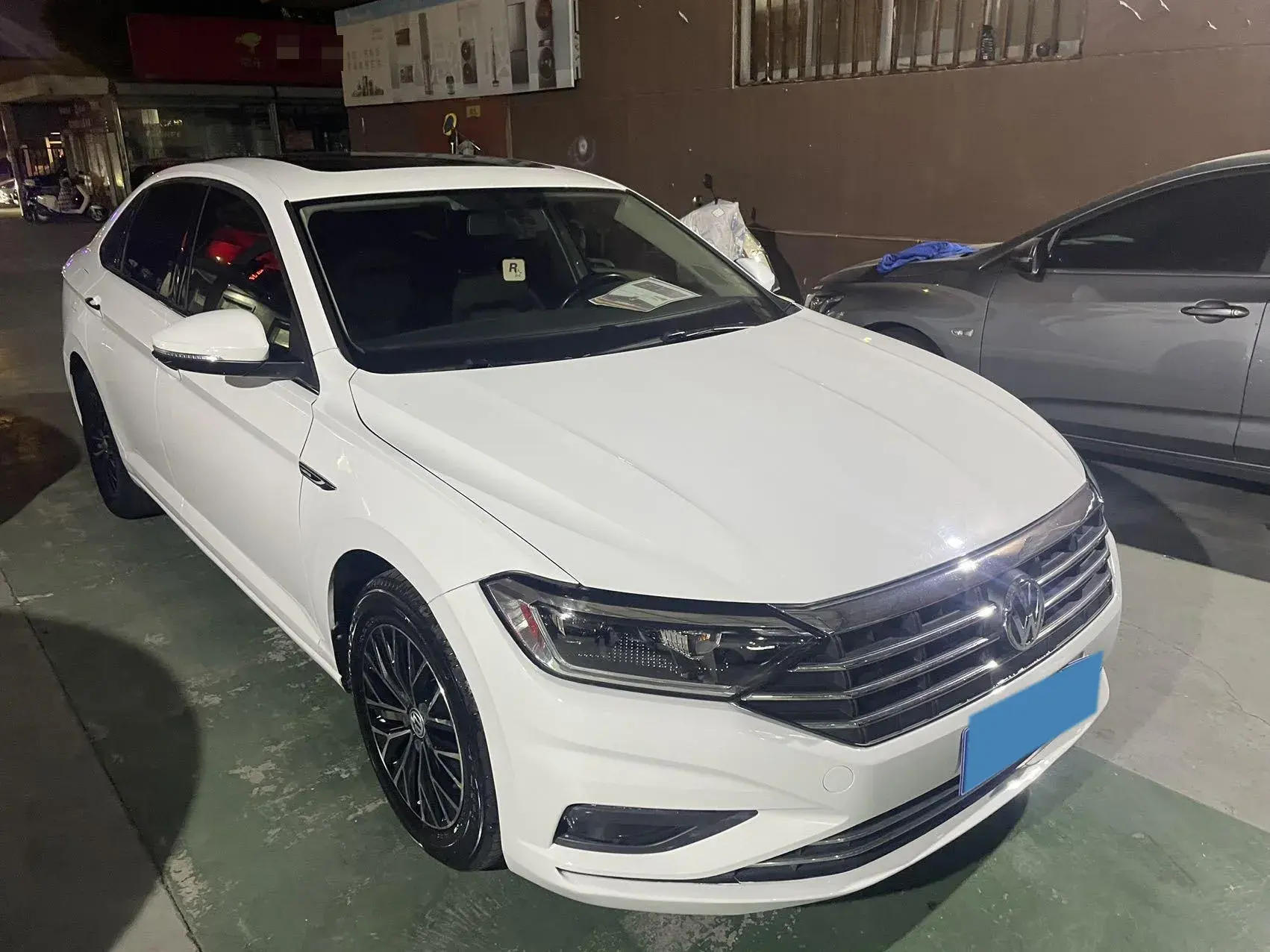 2019 VOLKSWAGEN SAGITAR thumbnail 3