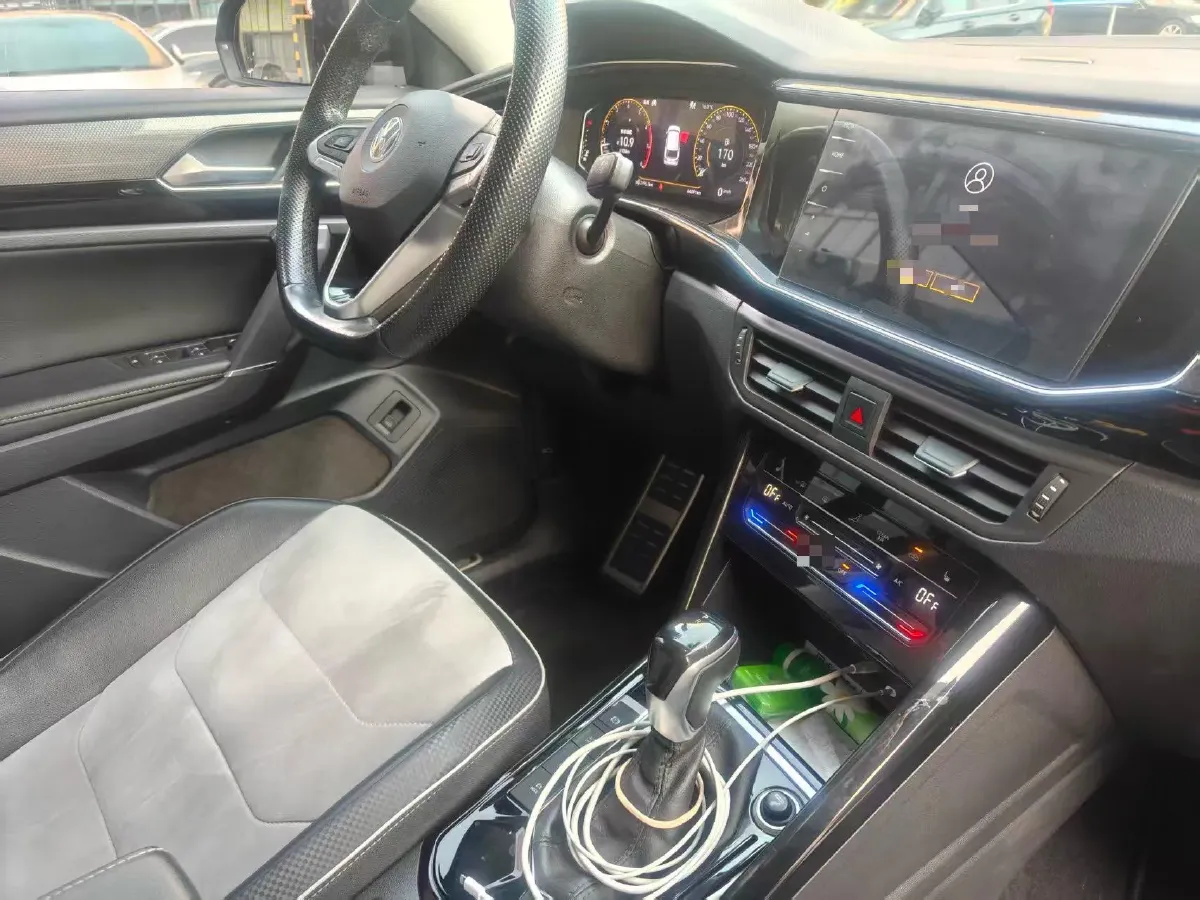 2020 Volkswagen Tayron X 2.0T 186HP L4 7DCT,autocango,china used car exporter,china ev exporter,chinese used car exporter,chinese used ev exporter