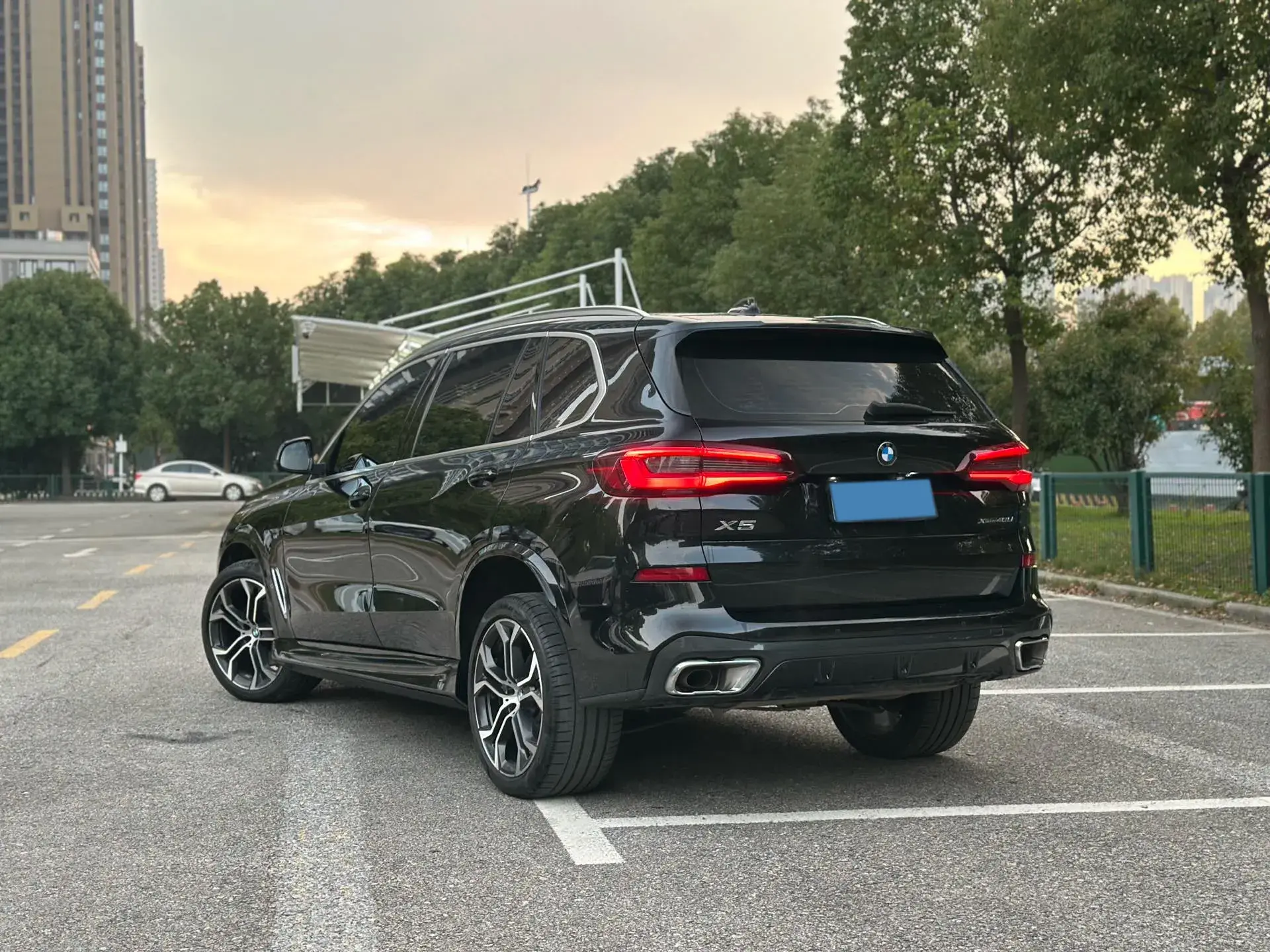2022 BMW X5 thumbnail 4