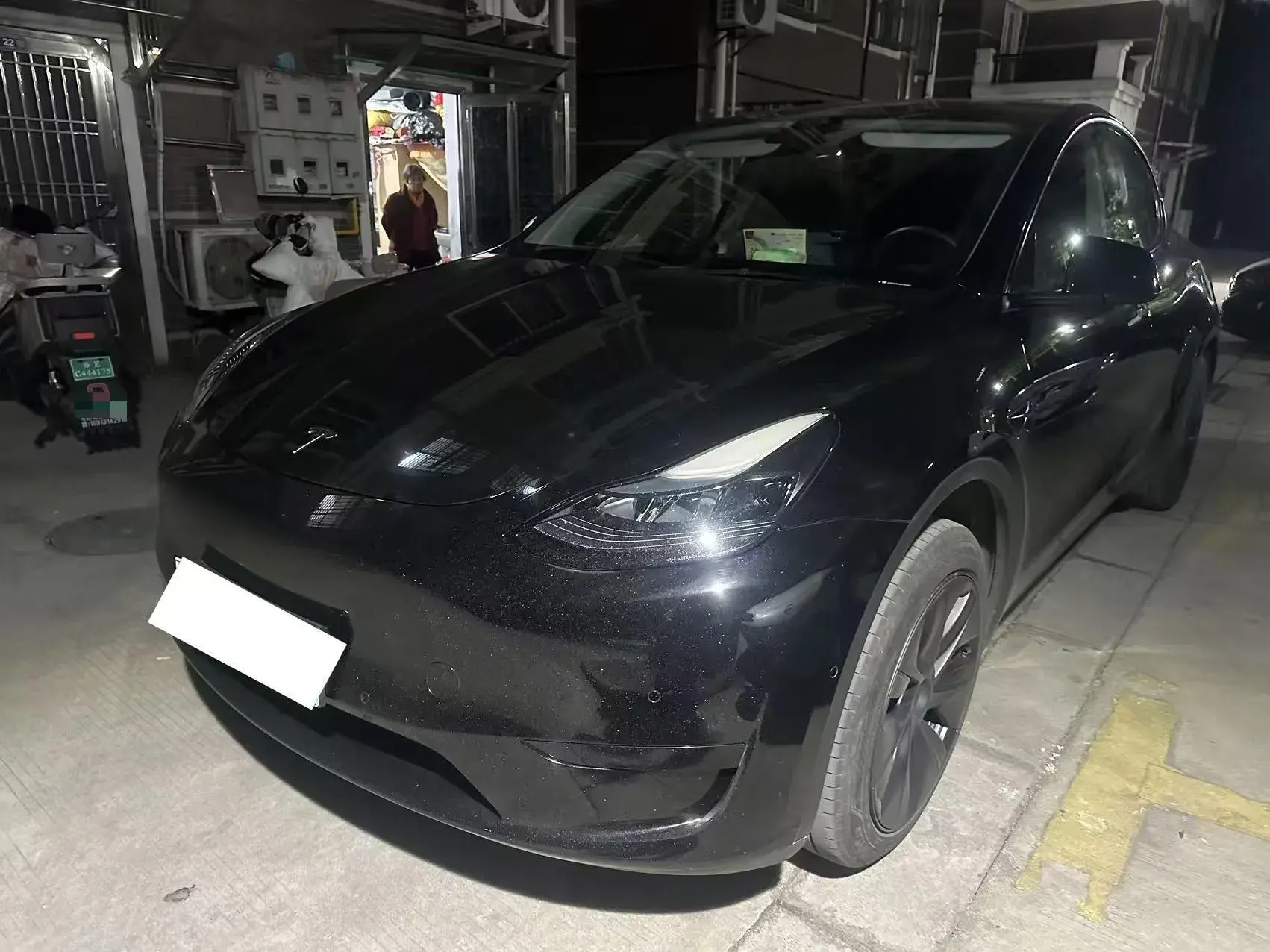 2023 TESLA MODEL view 1