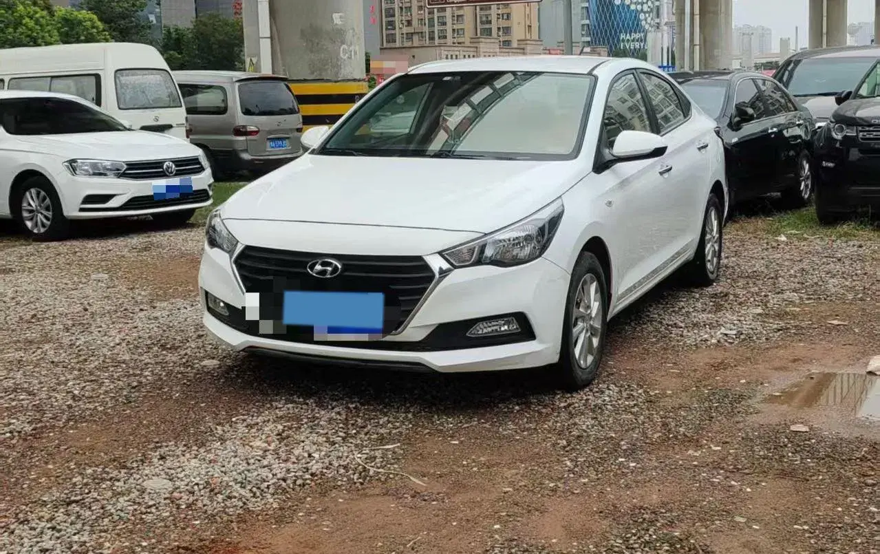 2016 Hyundai Verna 1.4L 100HP L4 6AT