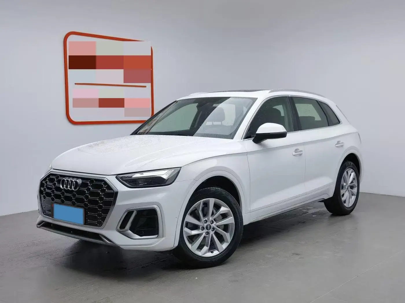 2022 AUDI Q5L view 1